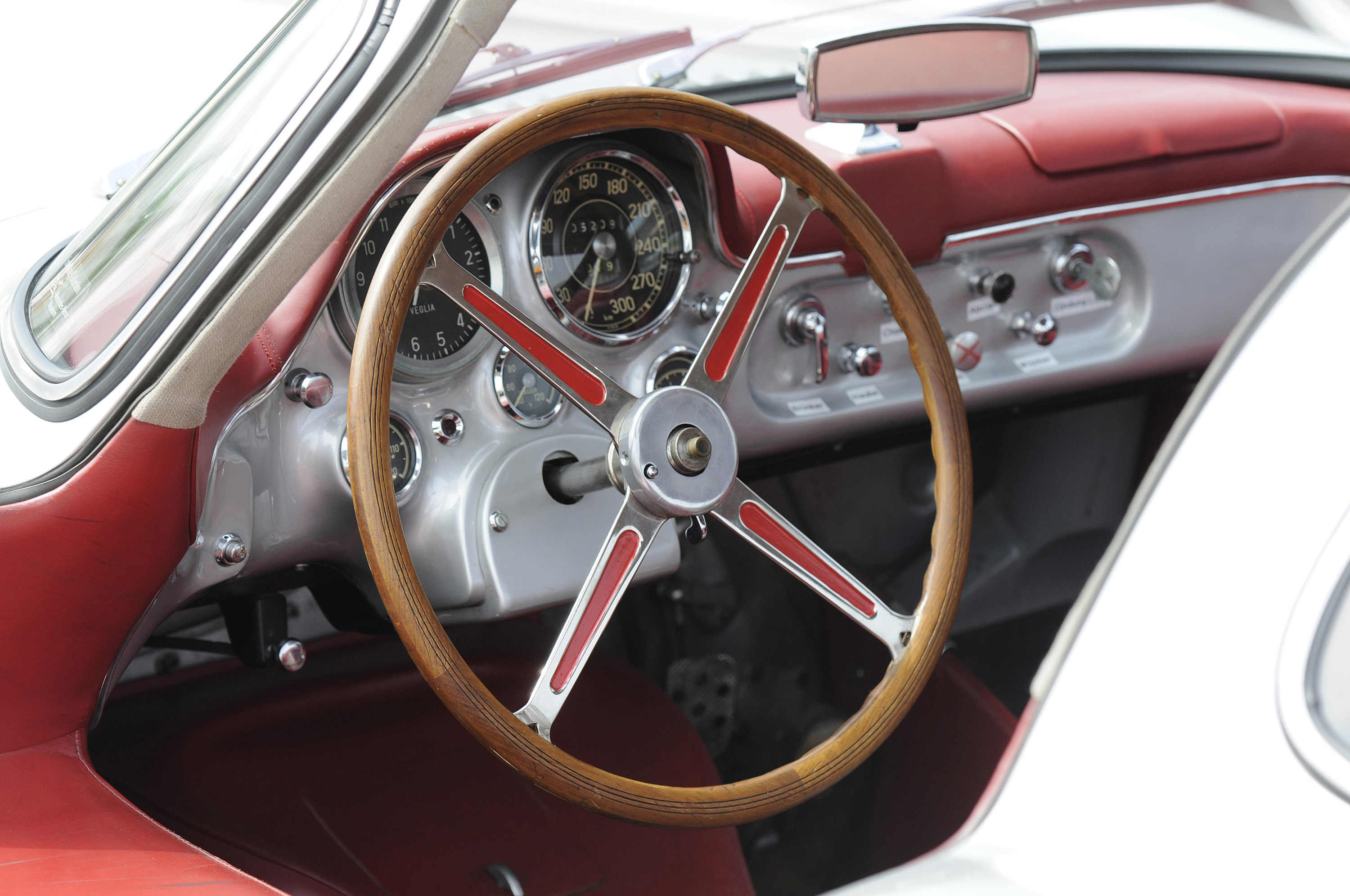 Mercedes-Benz 300 SLR photo #15