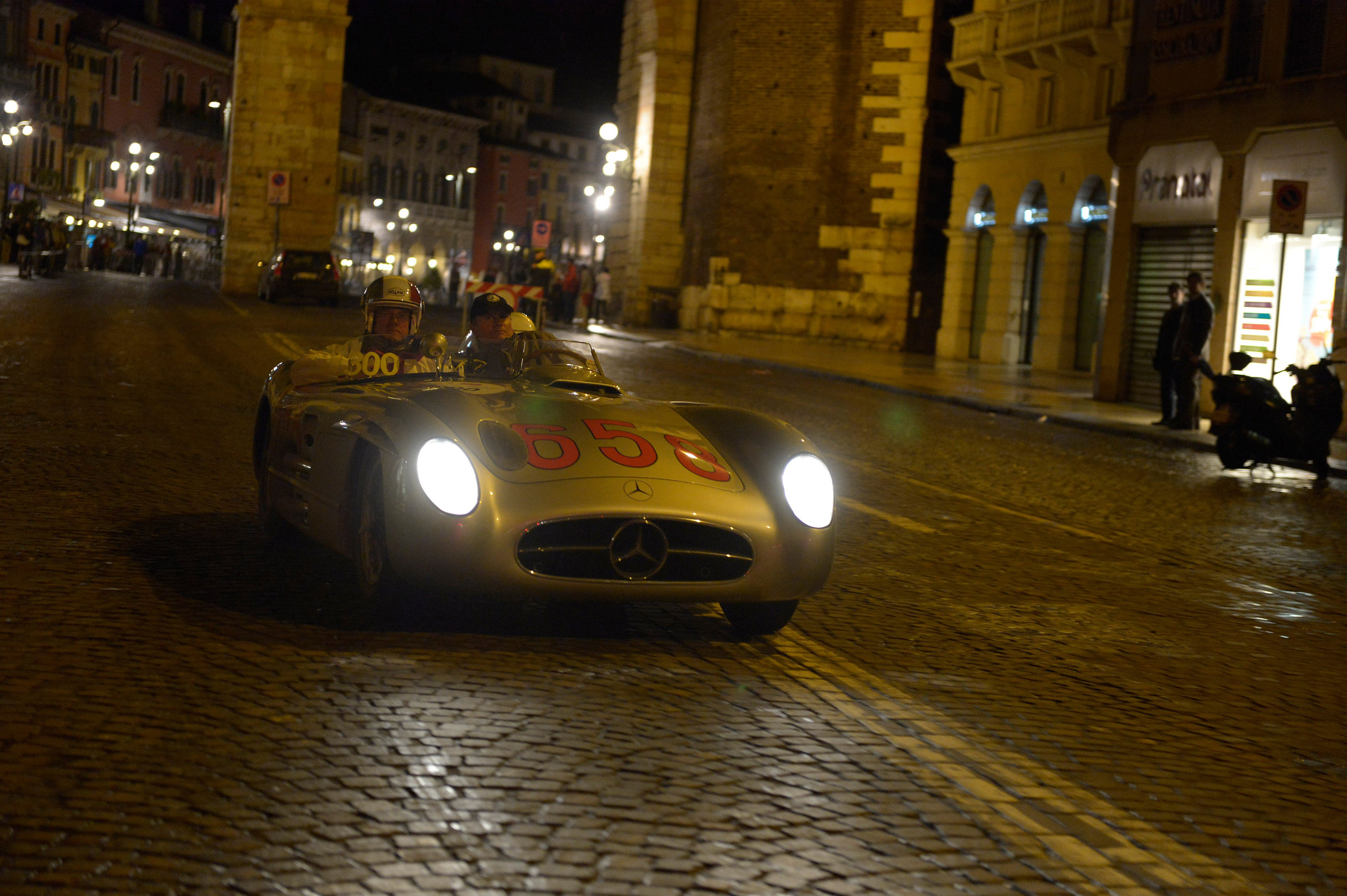 Mercedes-Benz 300 SLR photo #16