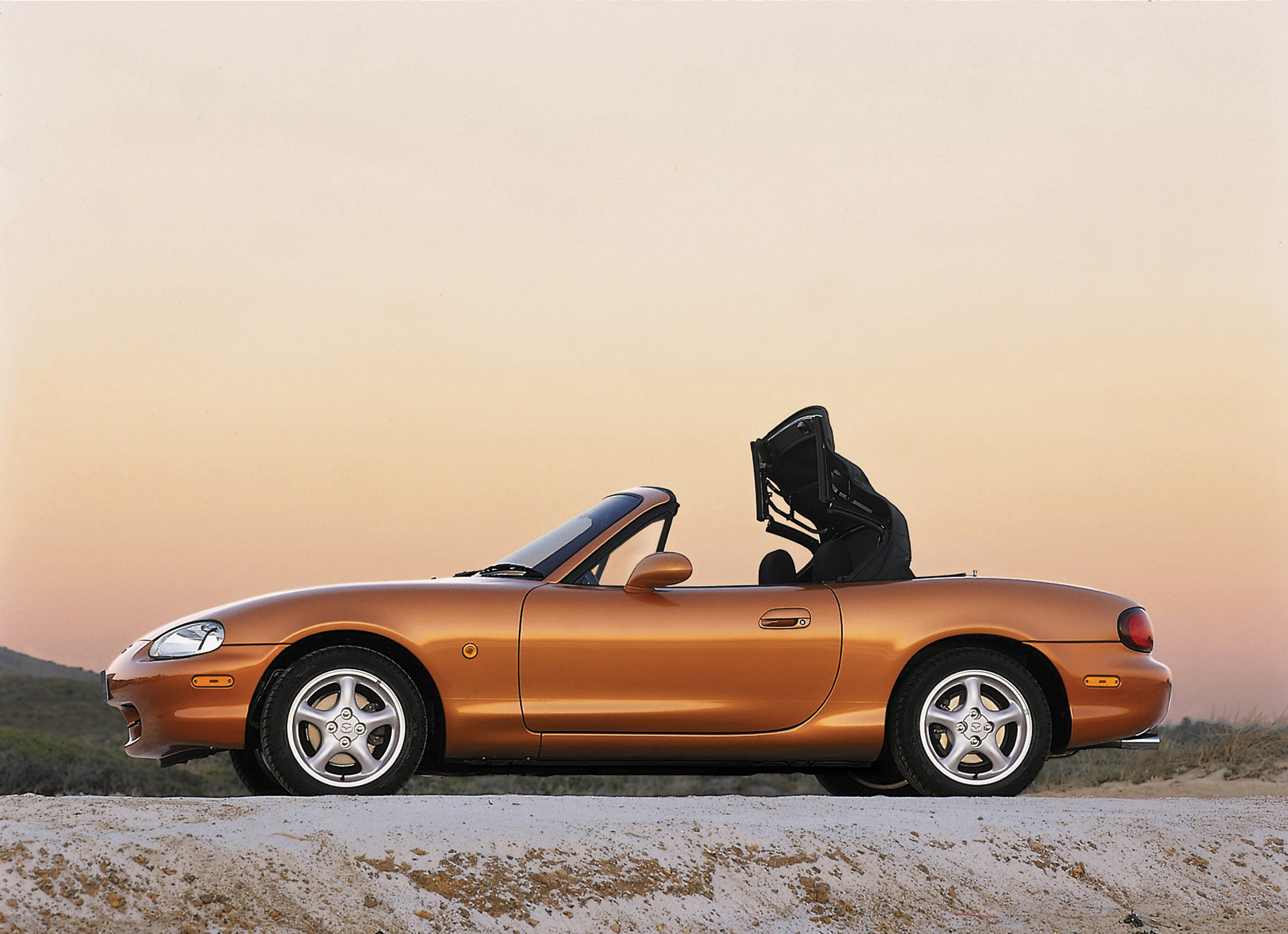 Mazda MX-5 photo #16