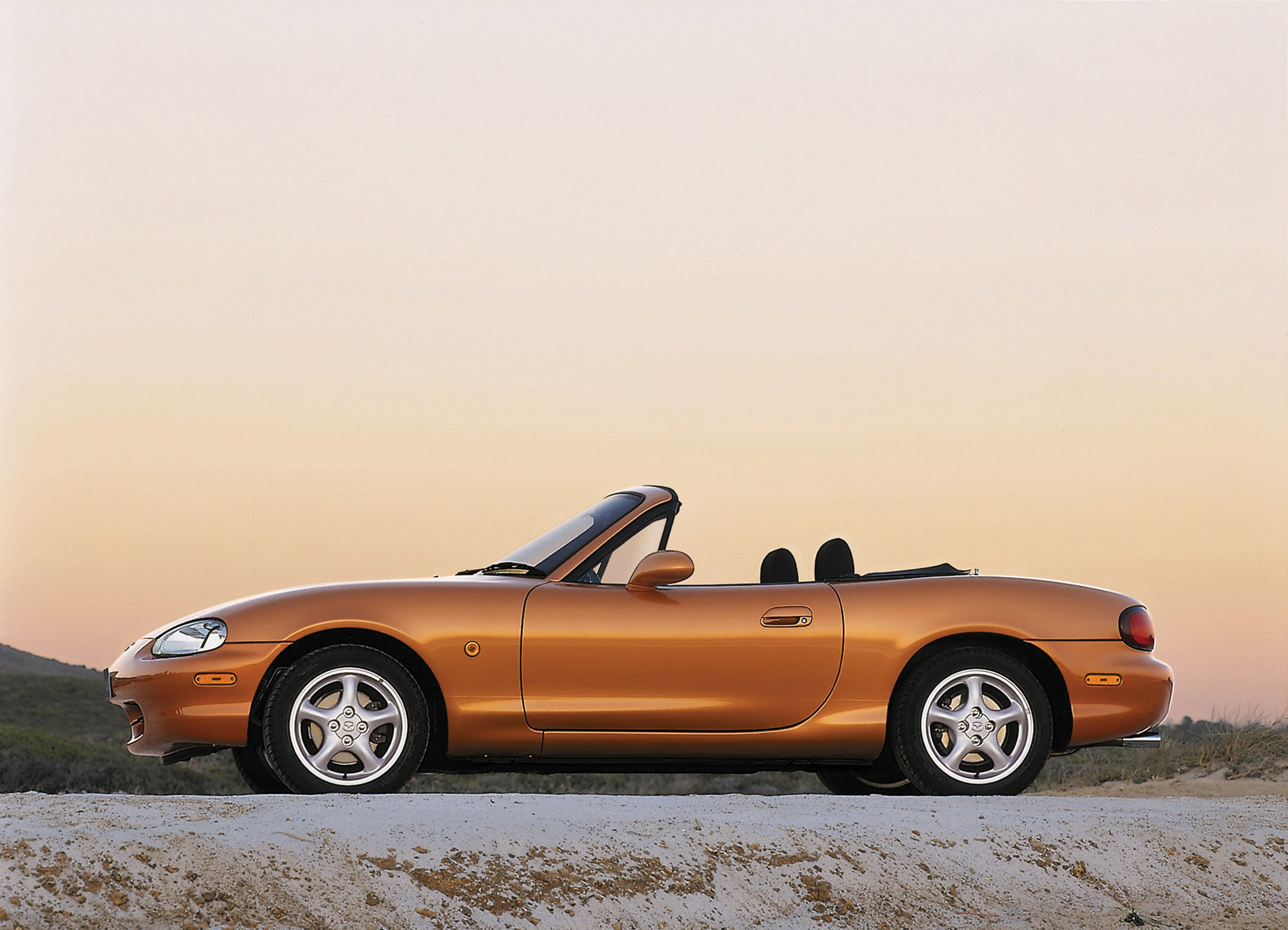 Mazda MX-5 photo #17