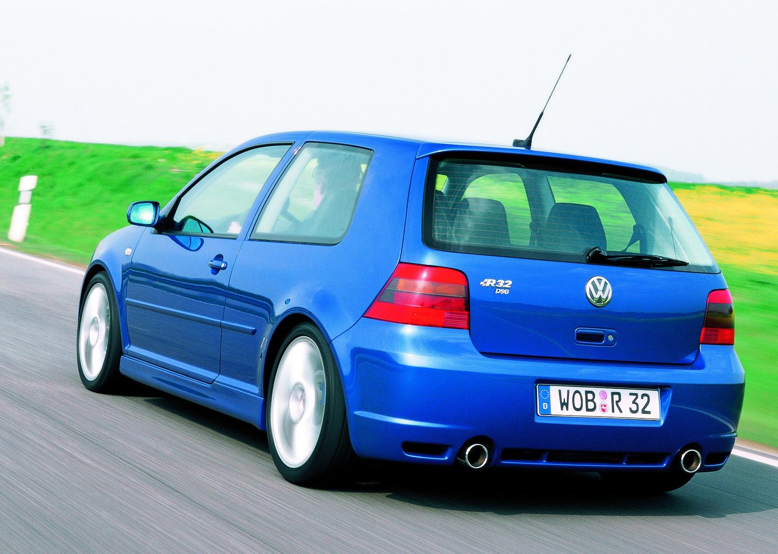 Volkswagen Golf R32 photo #25