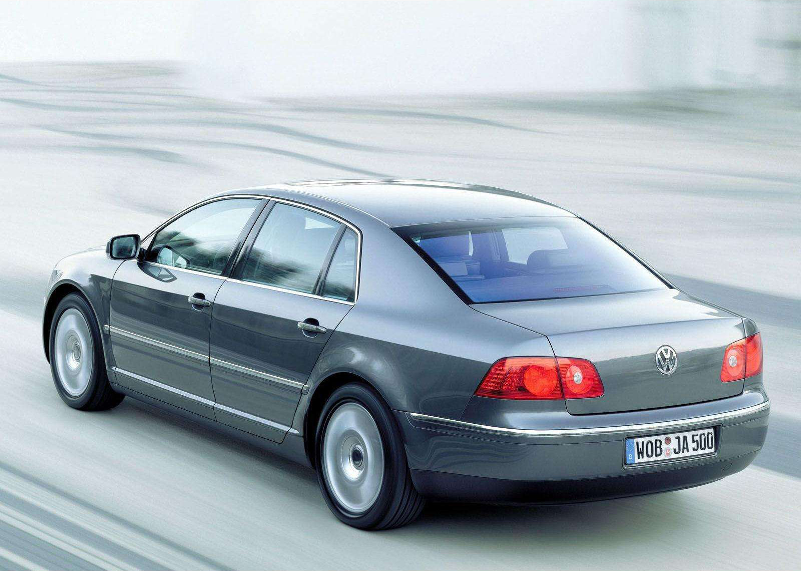 Volkswagen Phaeton photo #18