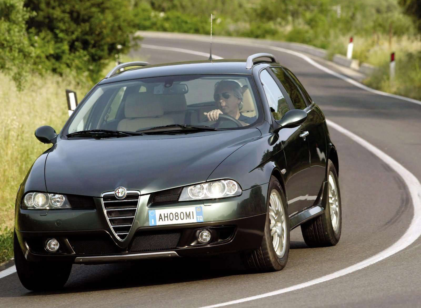 Alfa Romeo Crosswagon Q4 photo #17