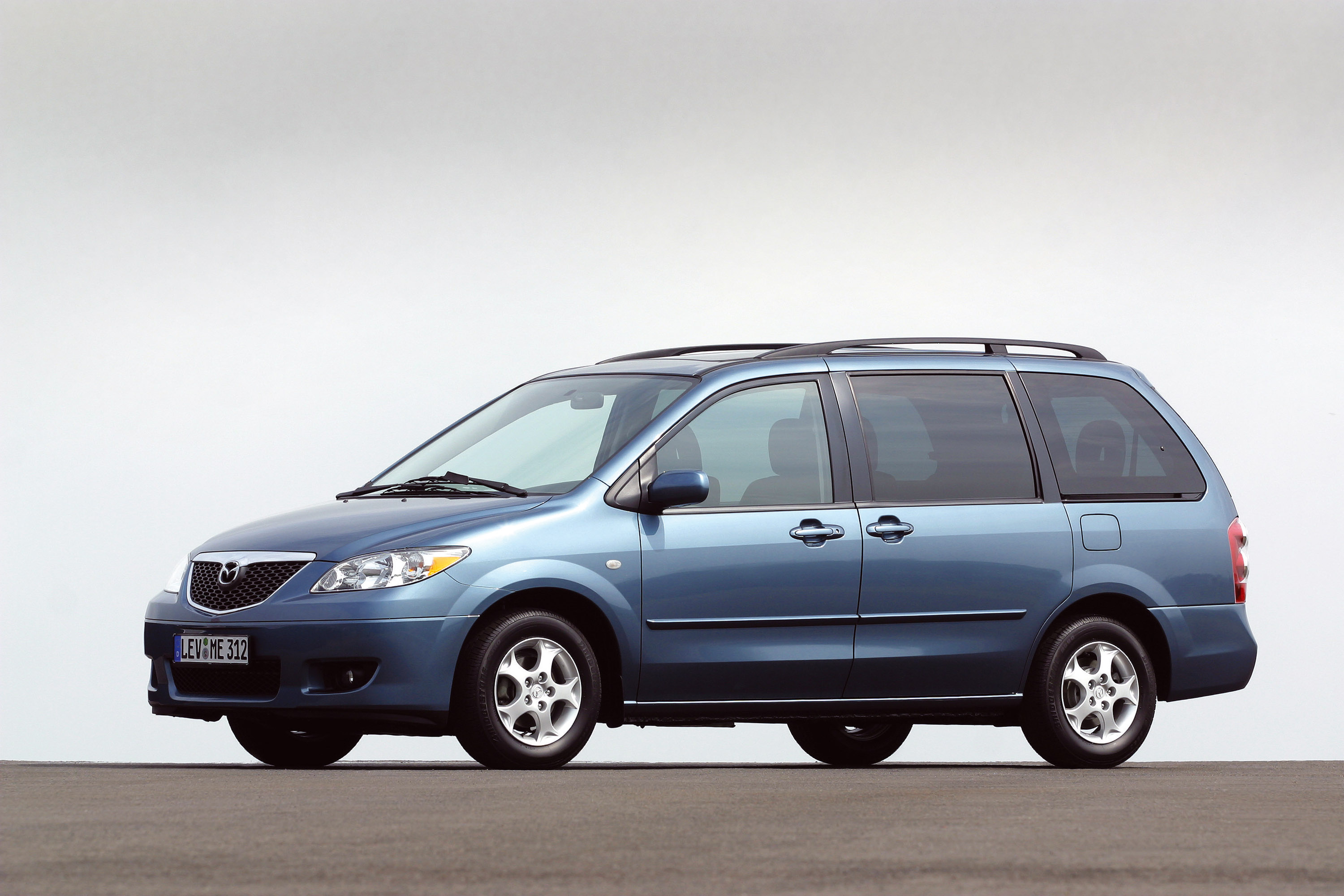 Mazda MPV Facelift photo #15