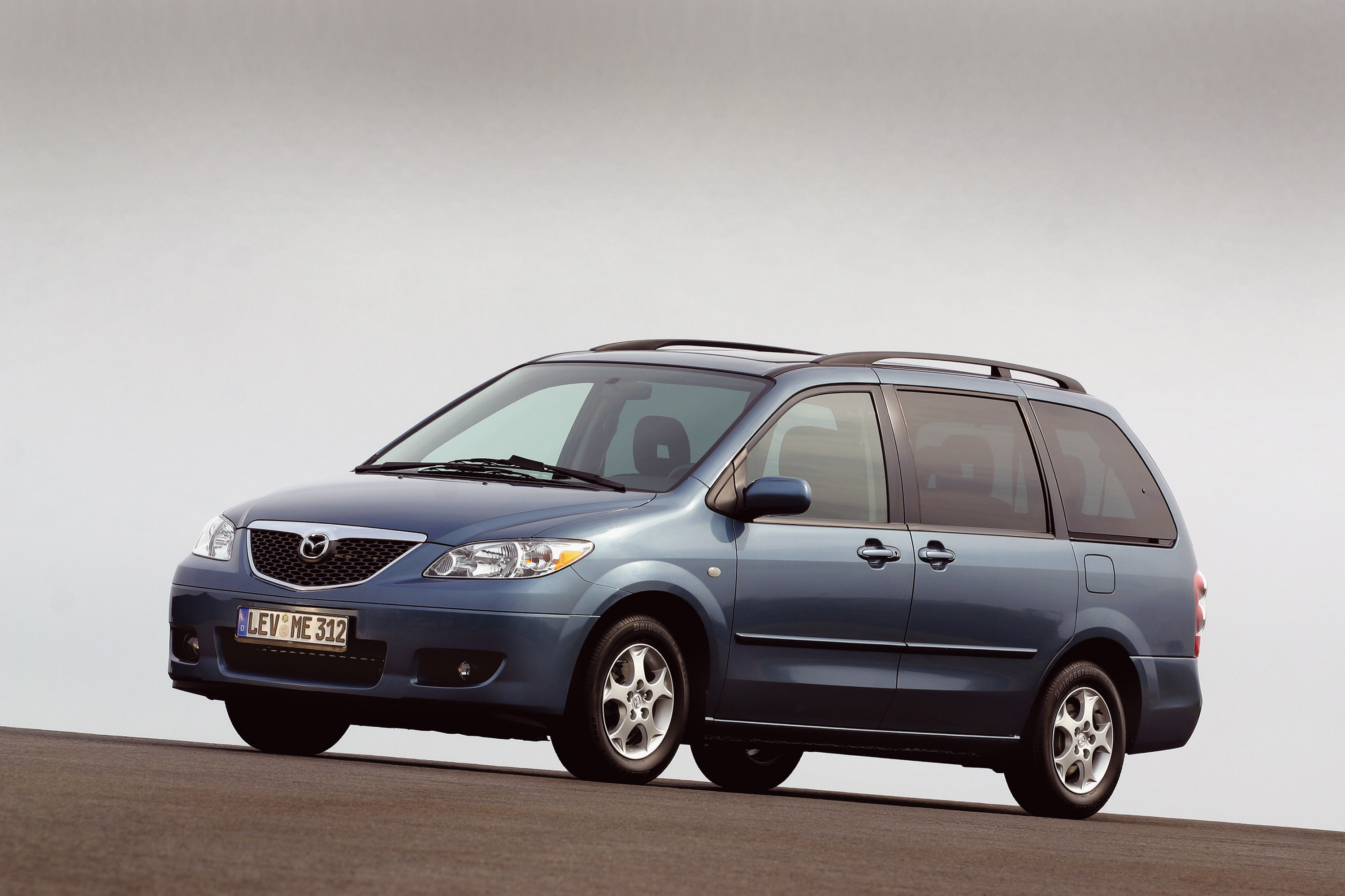 Mazda MPV Facelift photo #16