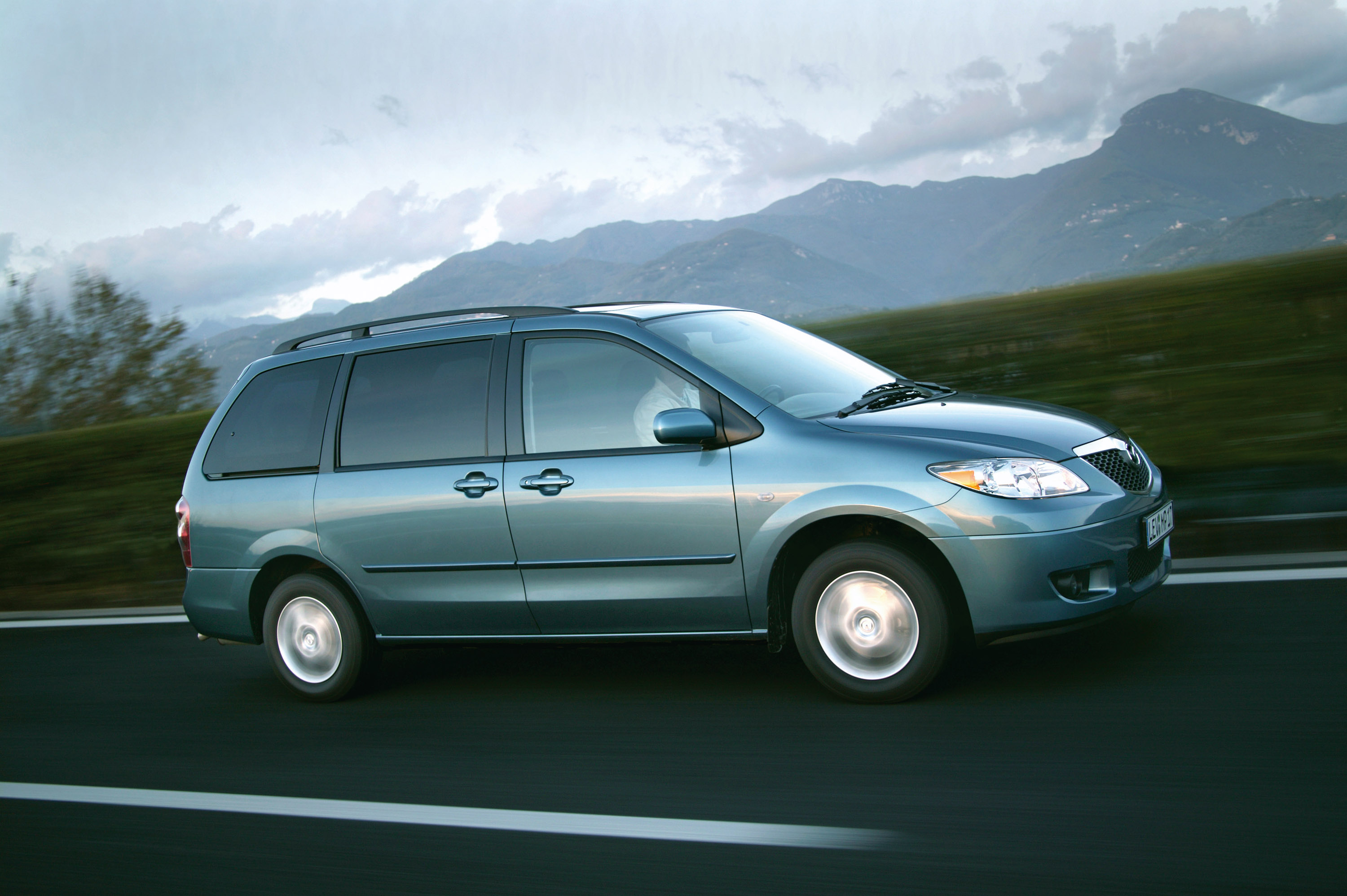 Mazda MPV Facelift photo #18