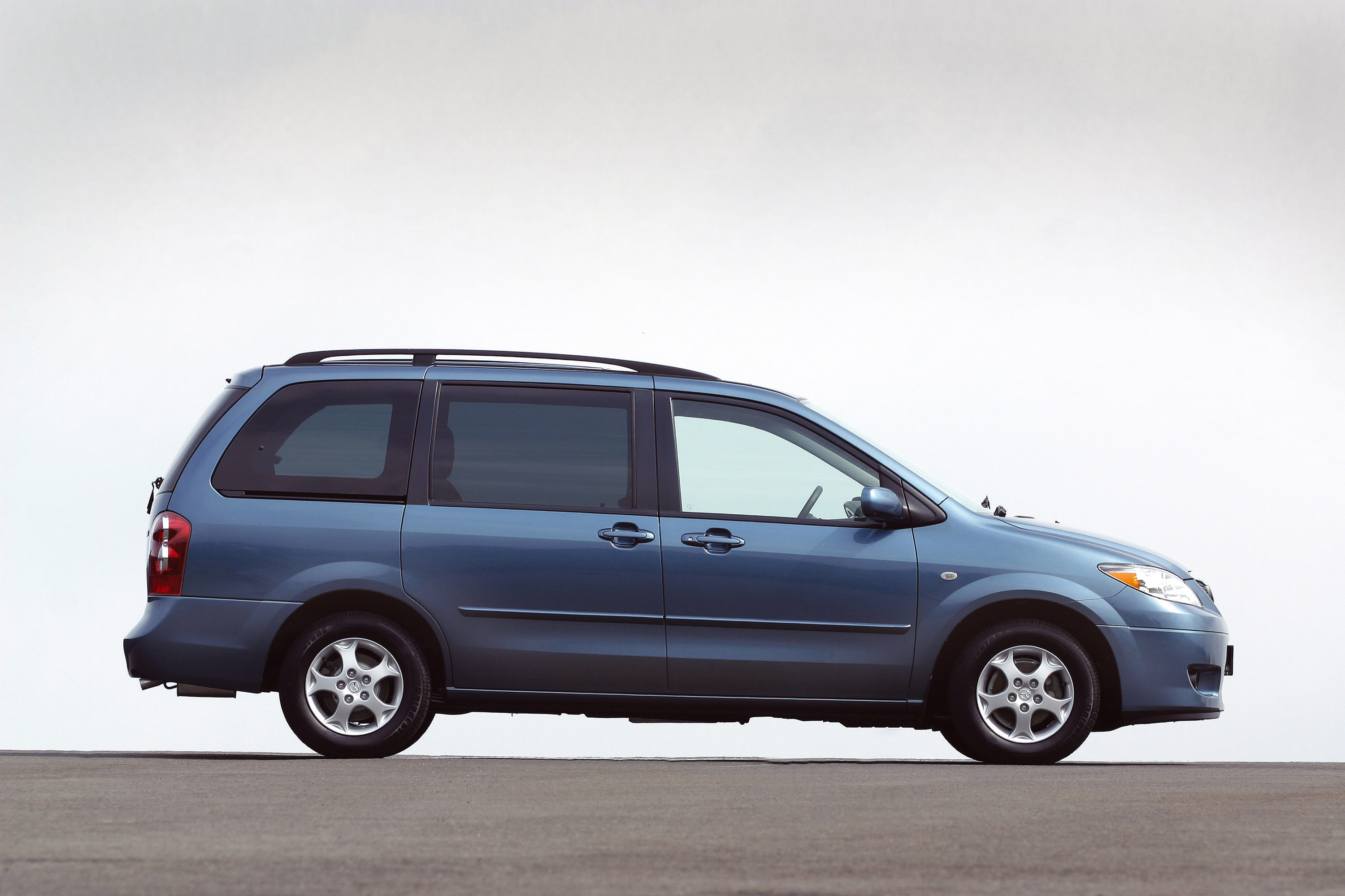 Mazda MPV Facelift photo #21