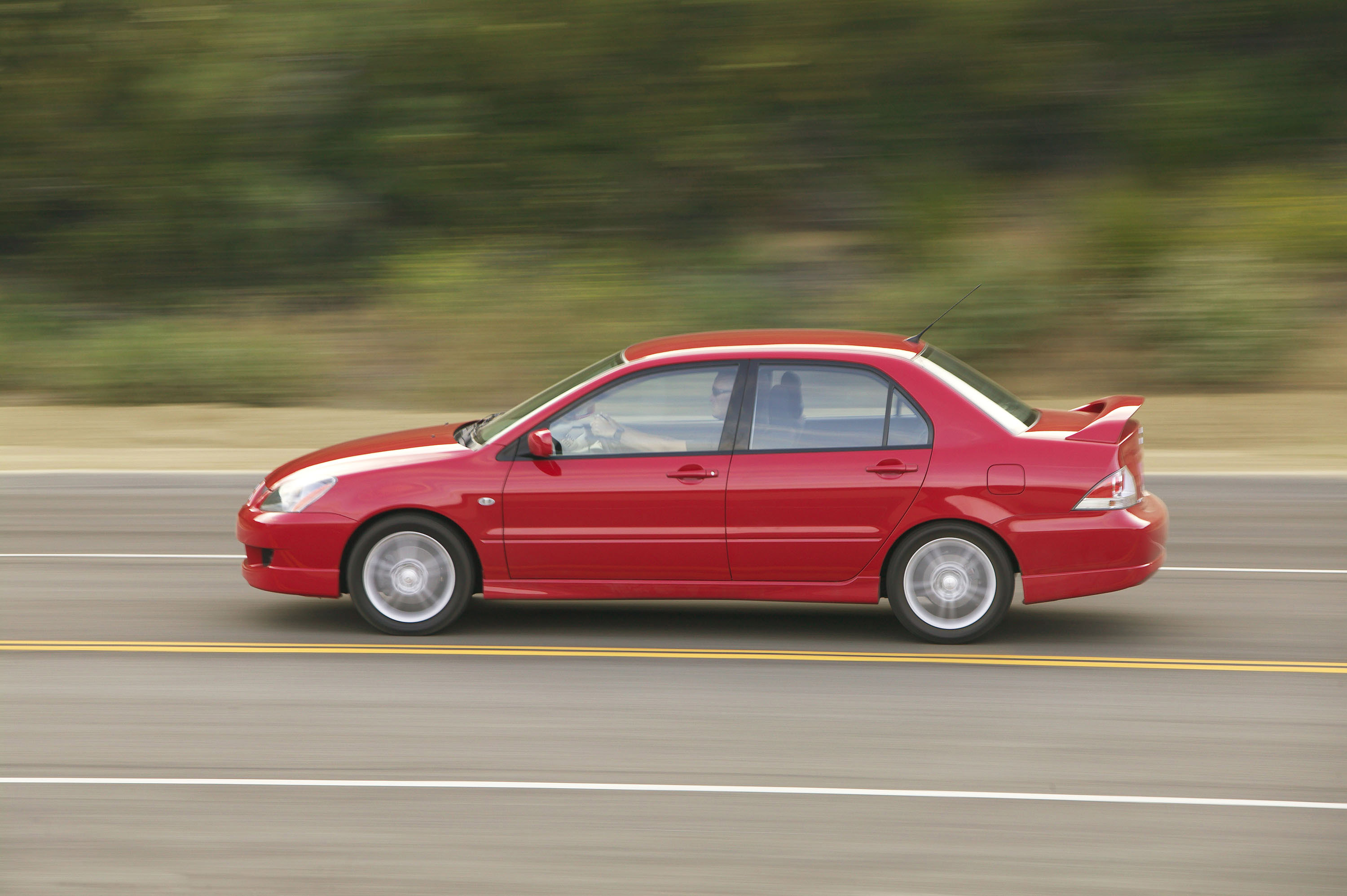 Mitsubishi Lancer photo #21