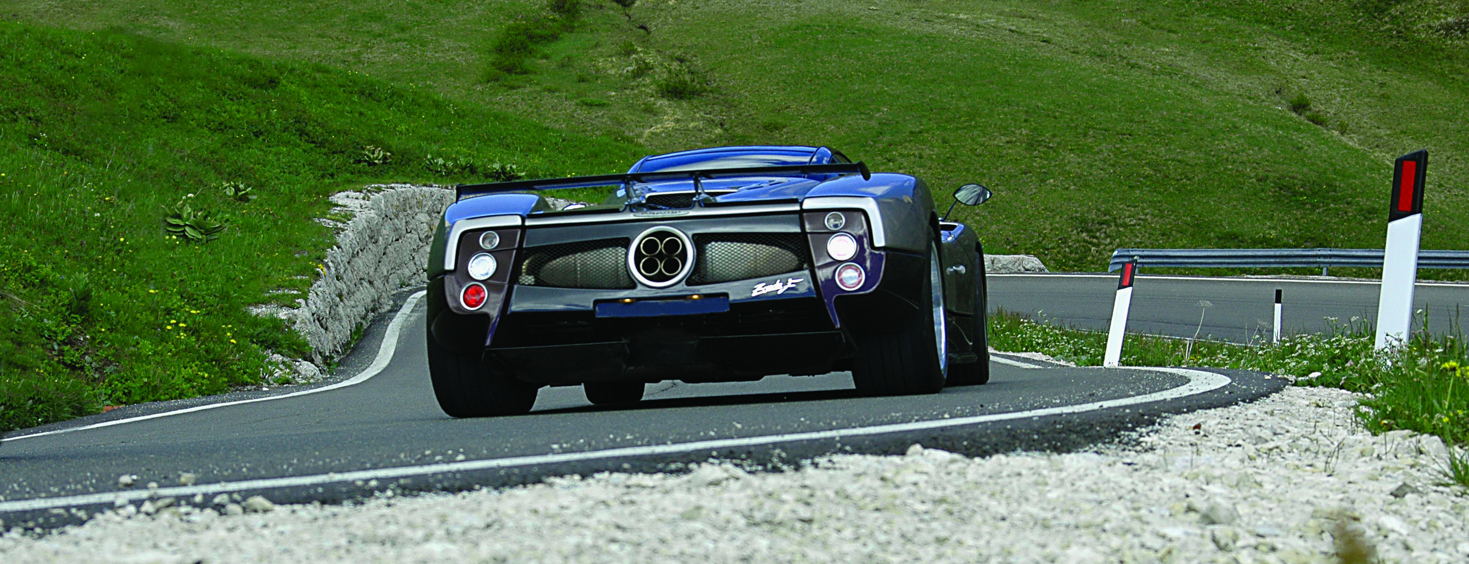 Pagani Zonda F photo #17