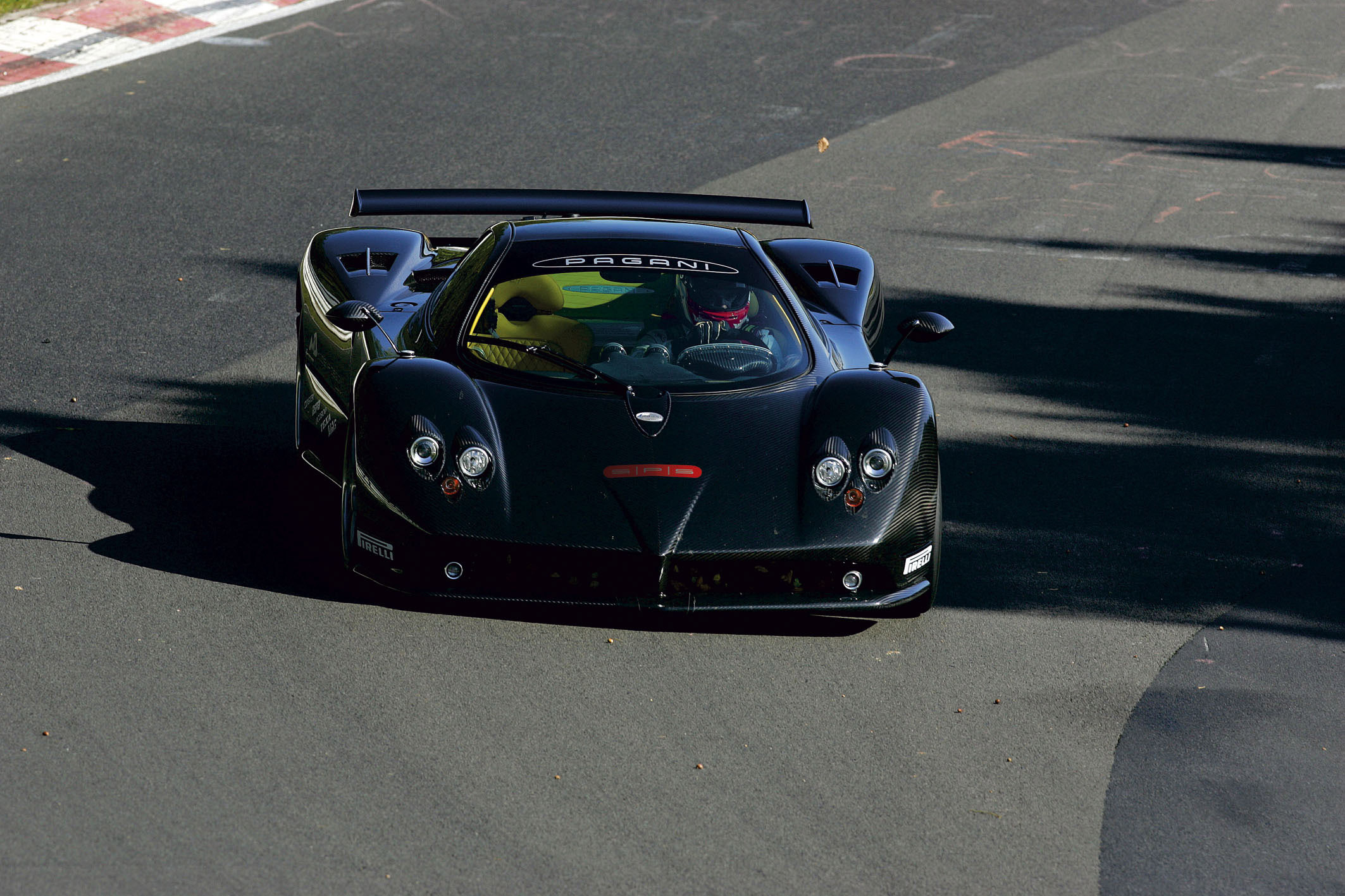 Pagani Zonda F photo #19