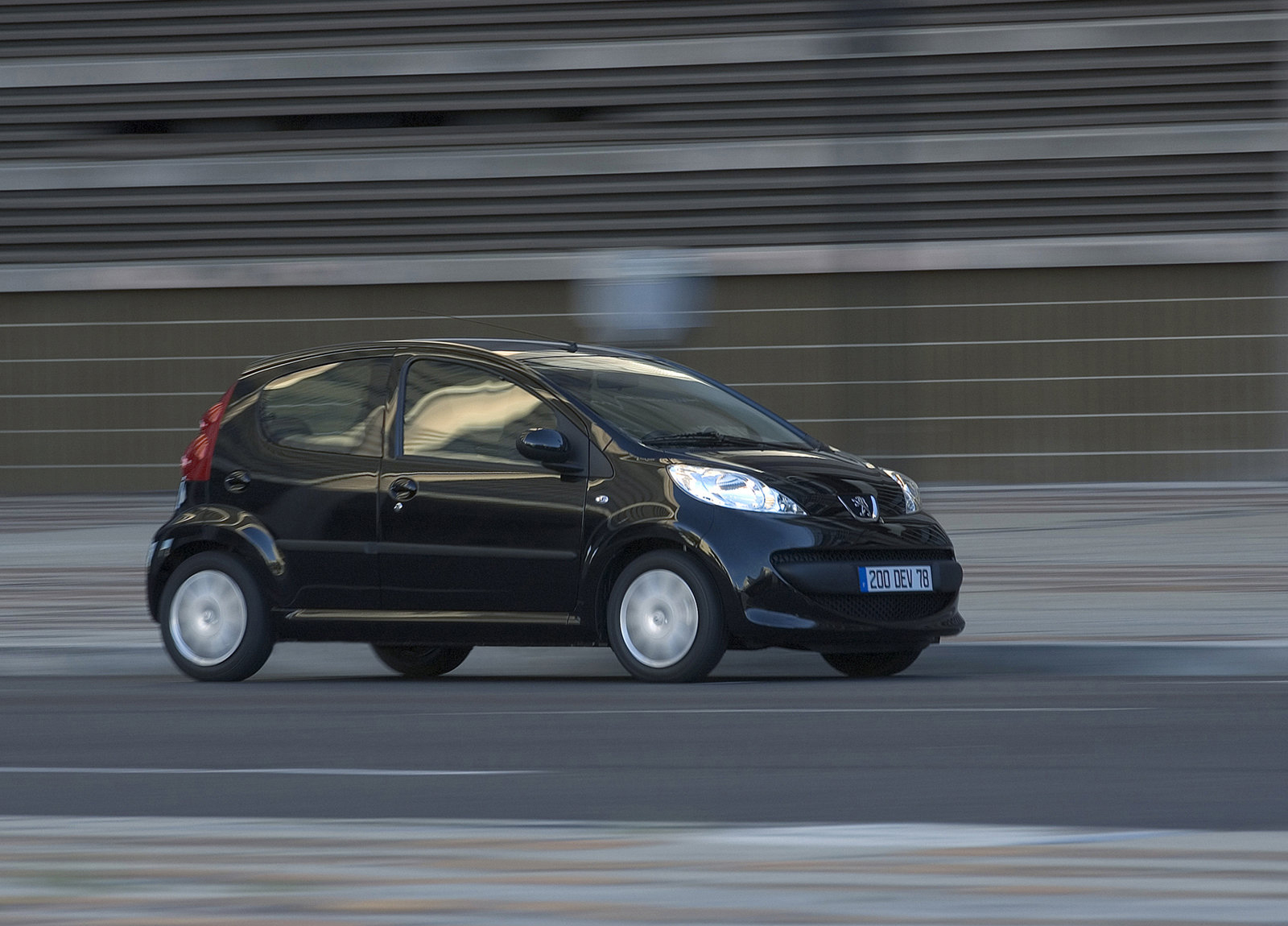 Peugeot 107 photo #31