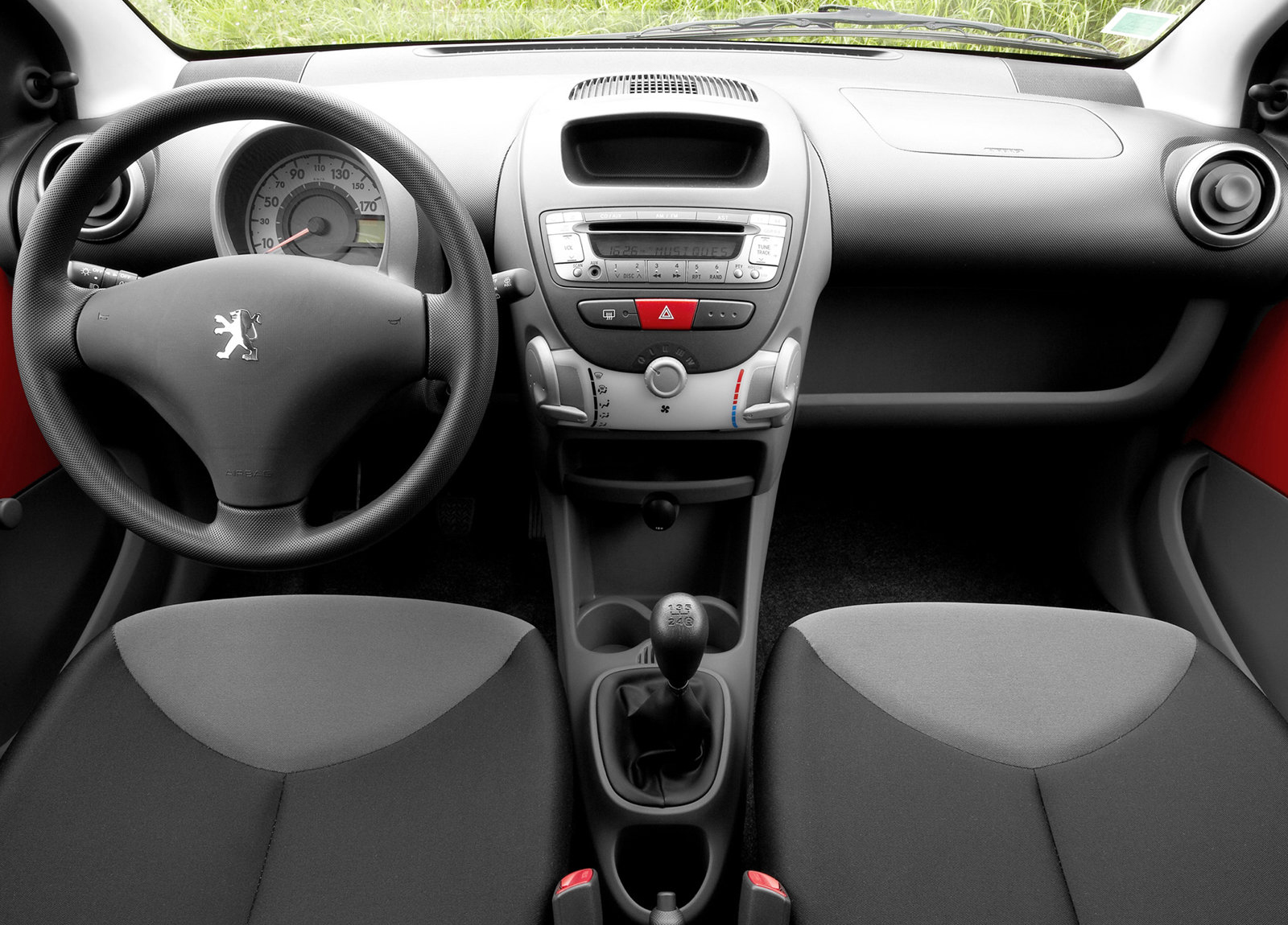 Peugeot 107 photo #43