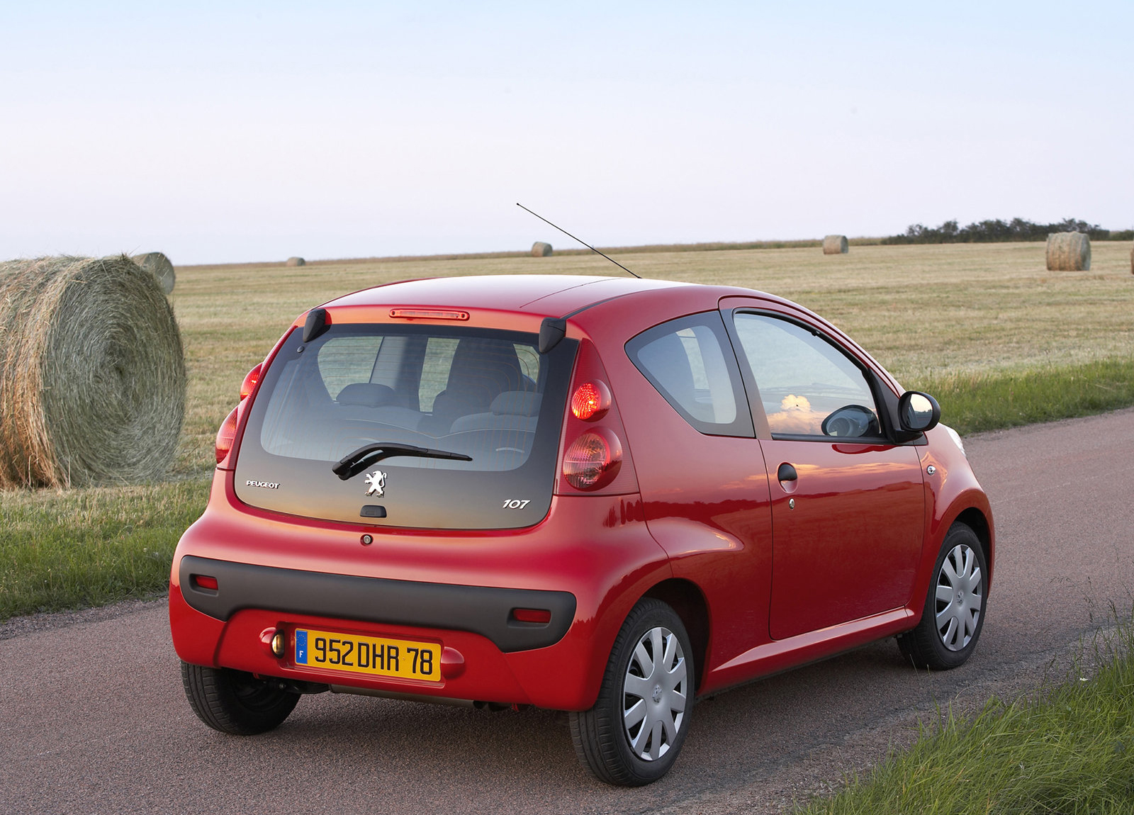 Peugeot 107 photo #56