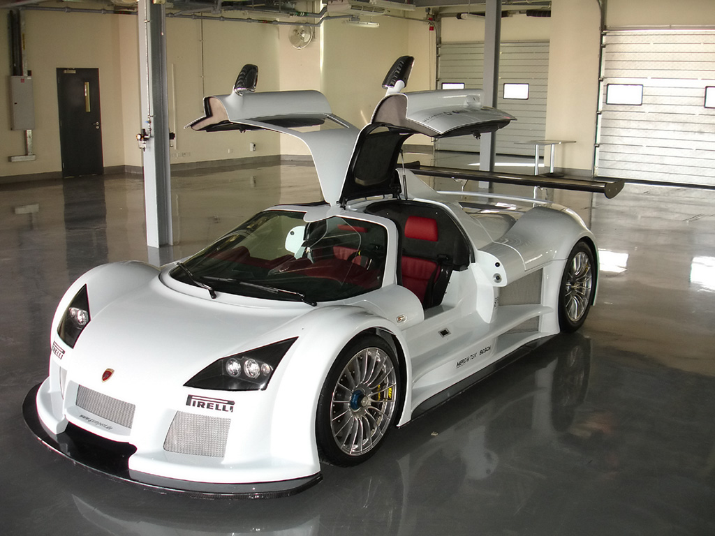 Gumpert Apollo photo #19