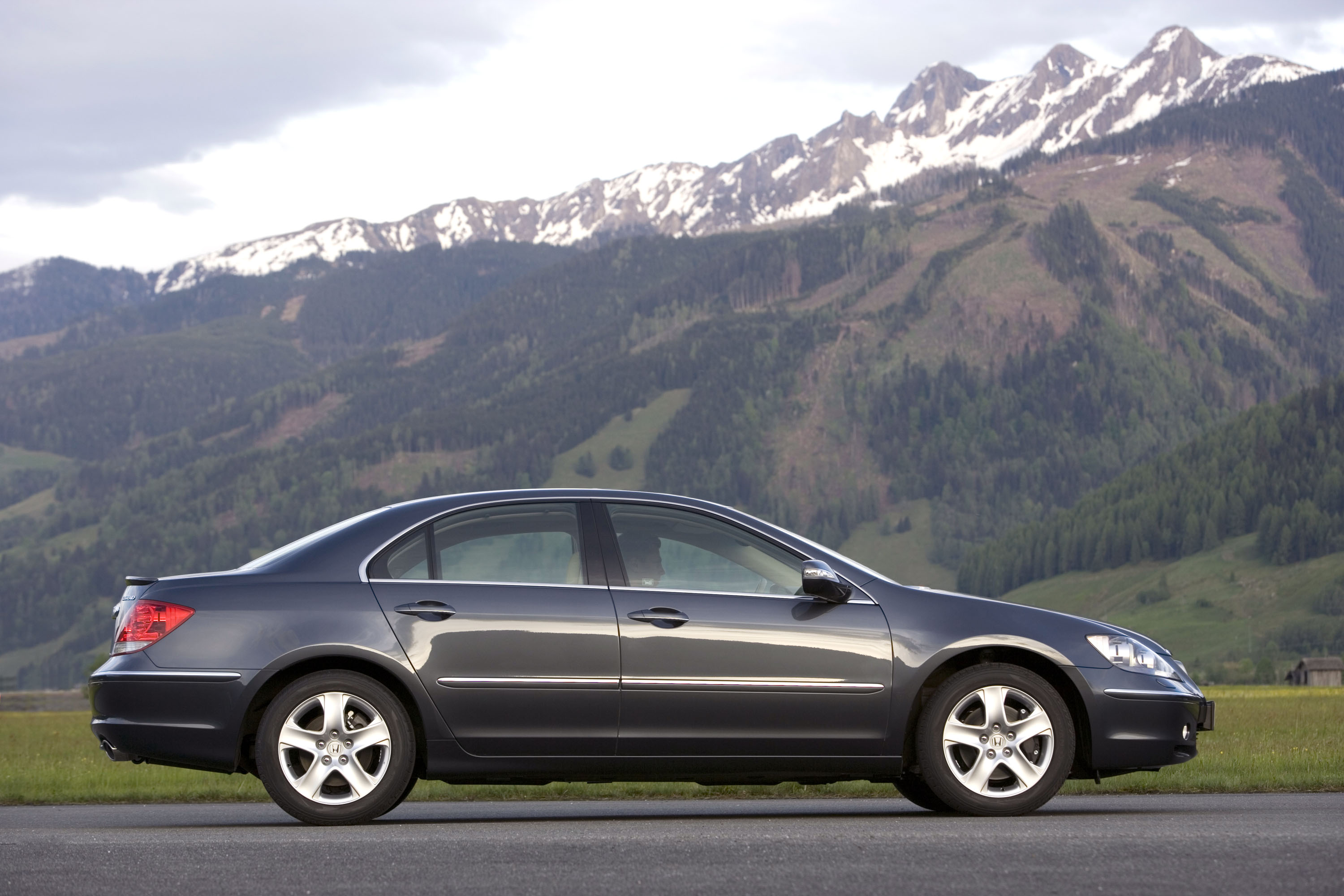 Honda Legend photo #28