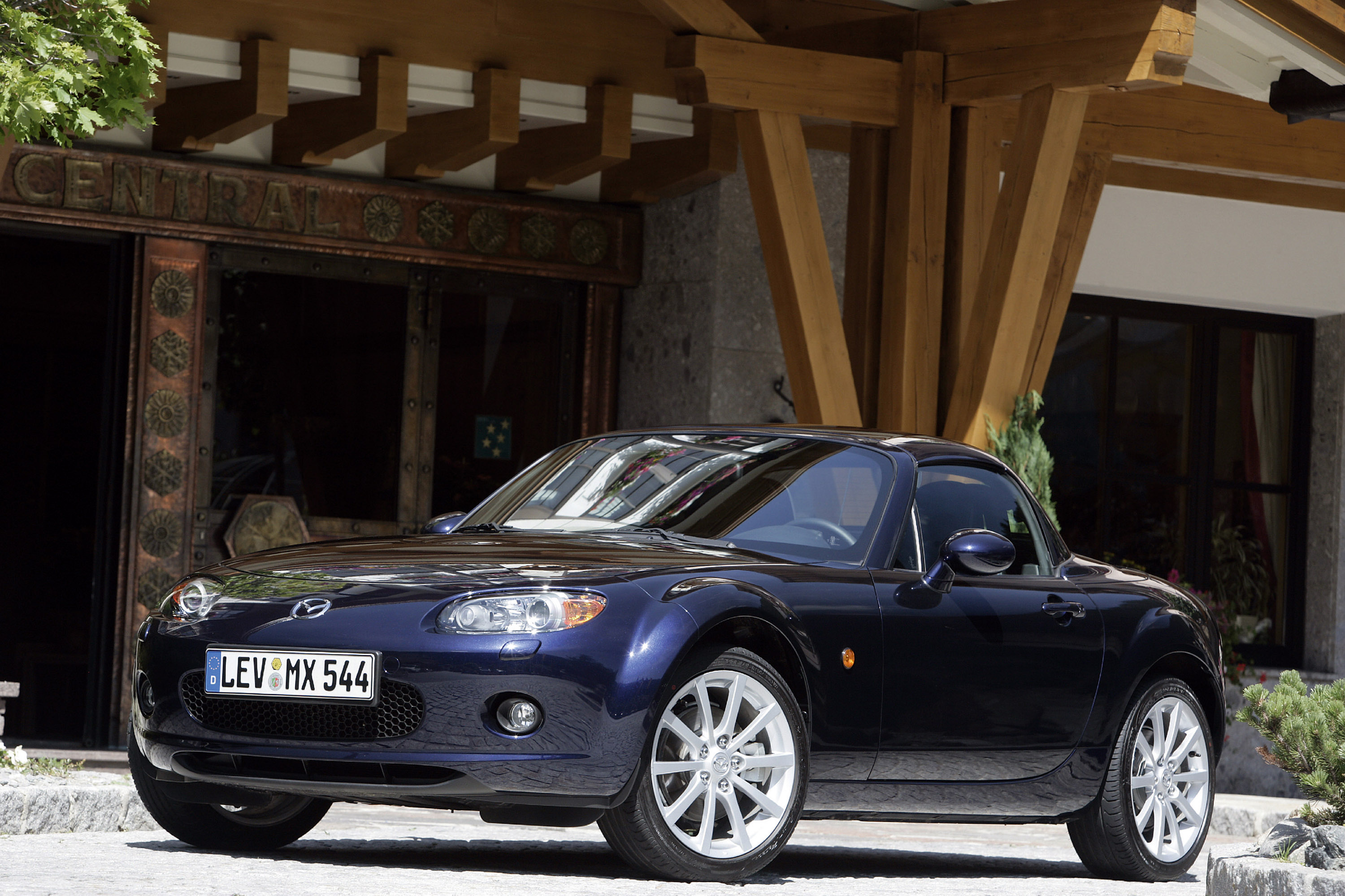 Mazda MX-5 Roadster Coupe photo #28