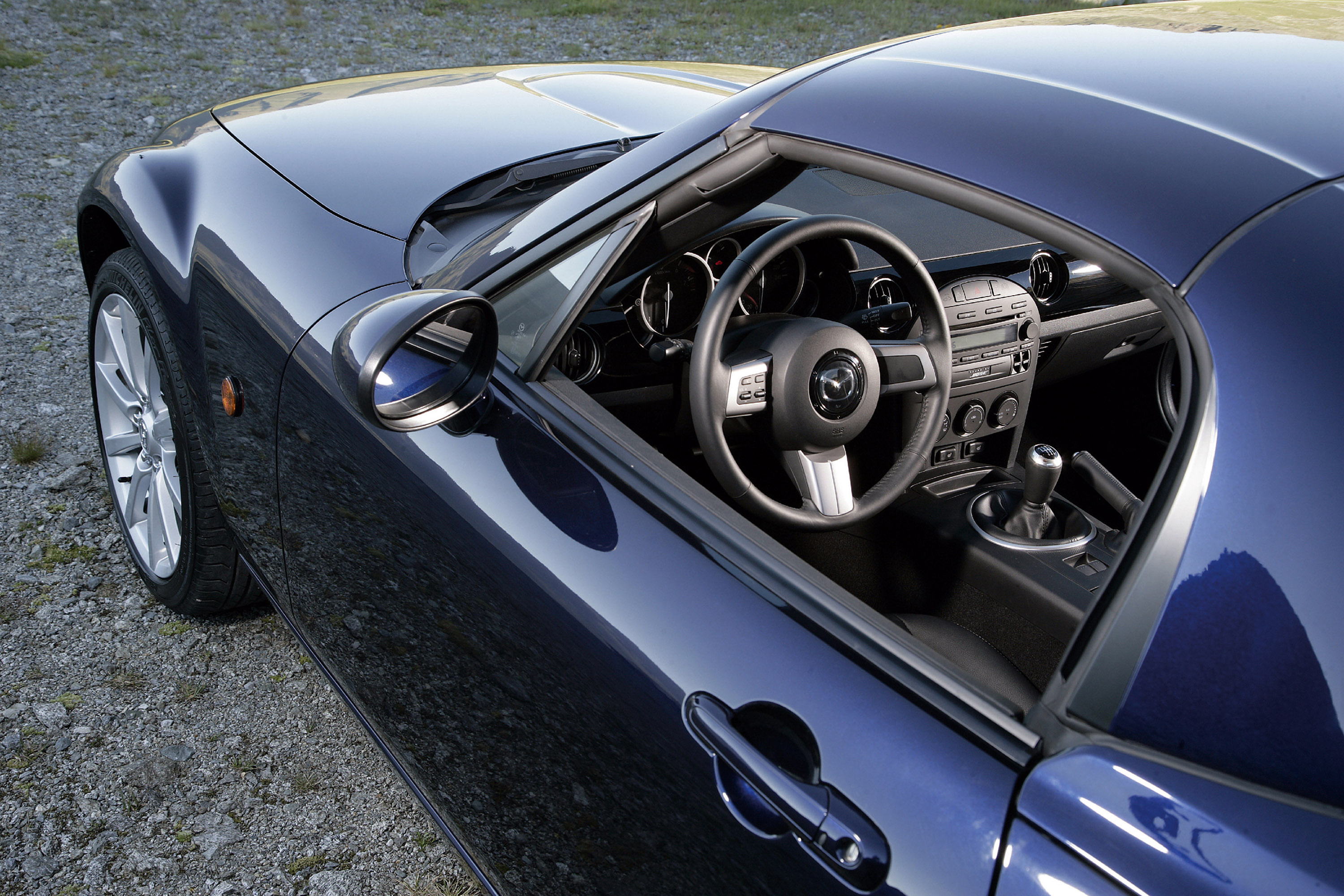 Mazda MX-5 Roadster Coupe photo #34