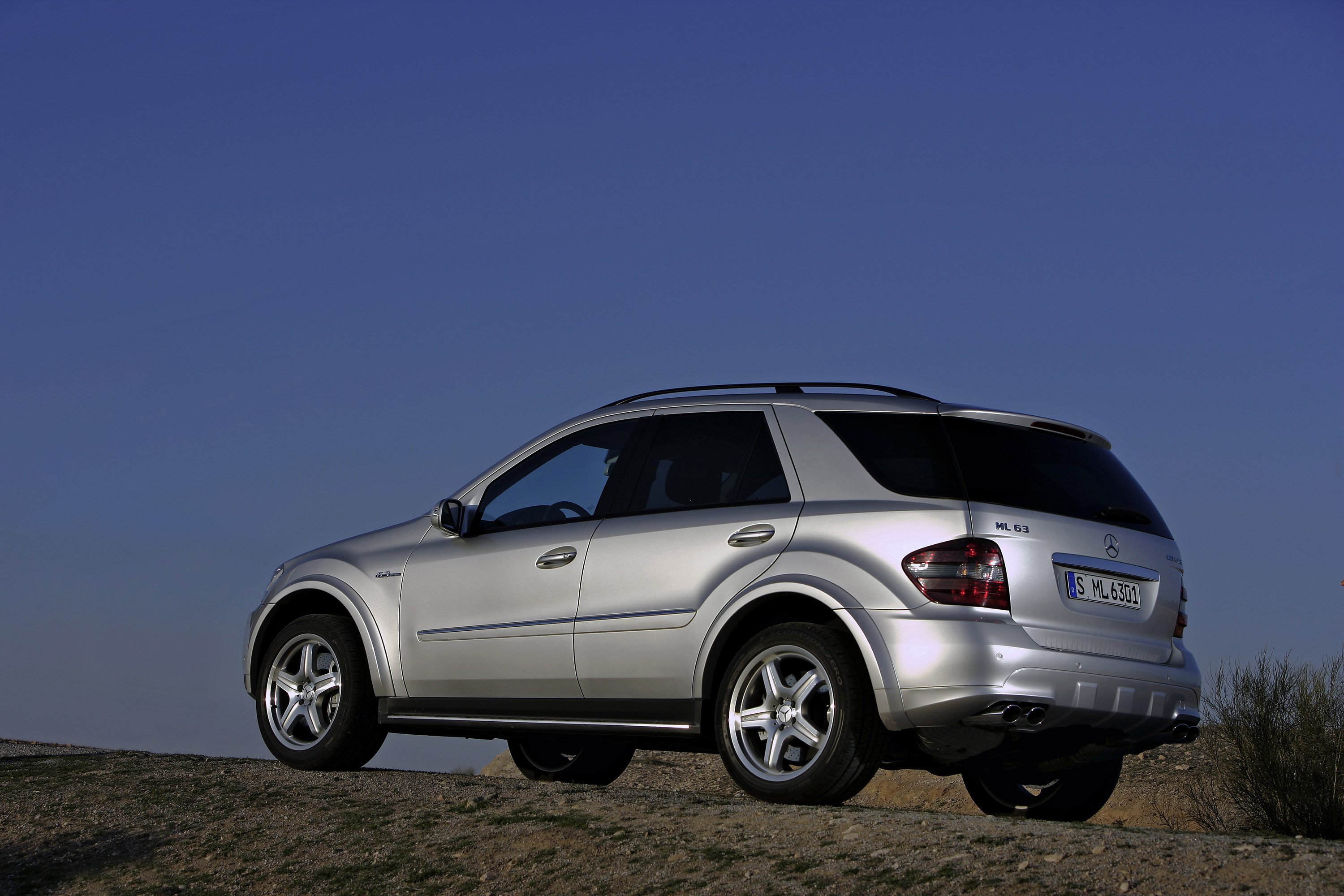 Mercedes-Benz ML63 AMG photo #30