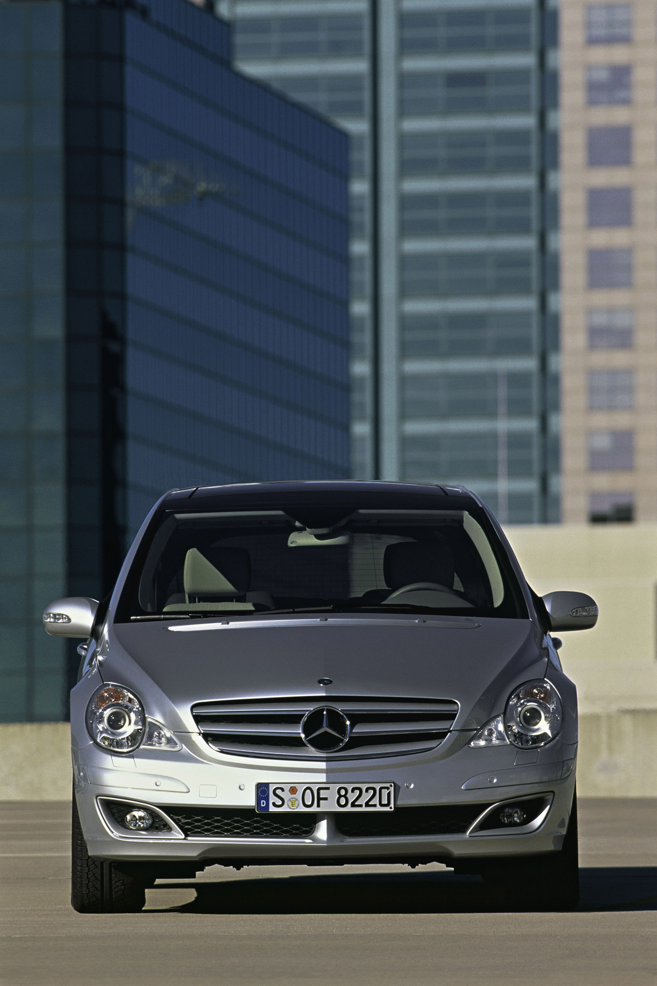 Mercedes-Benz R500 photo #18