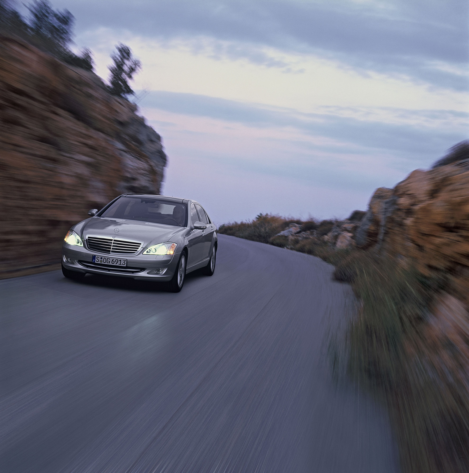 Mercedes-Benz S-Class photo #28