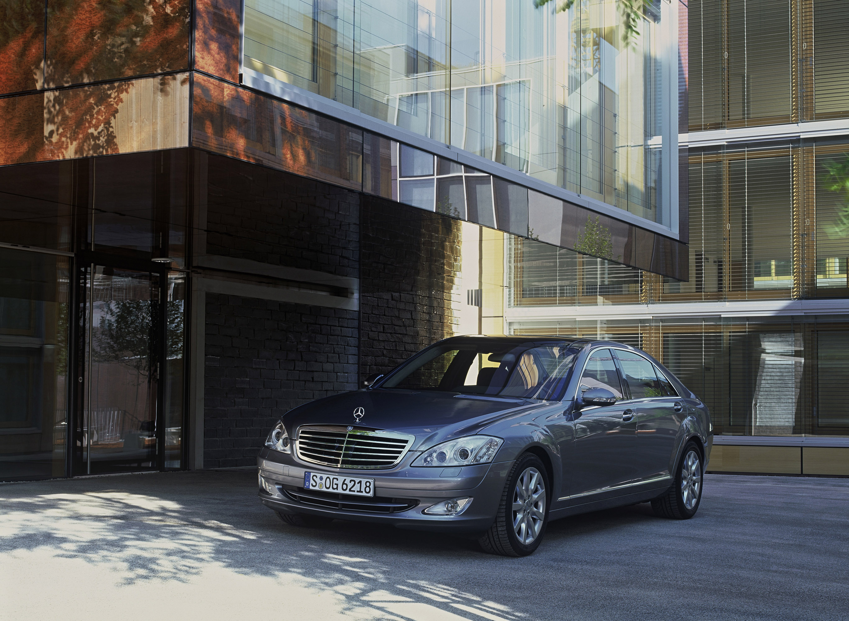 Mercedes-Benz S-Class photo #40