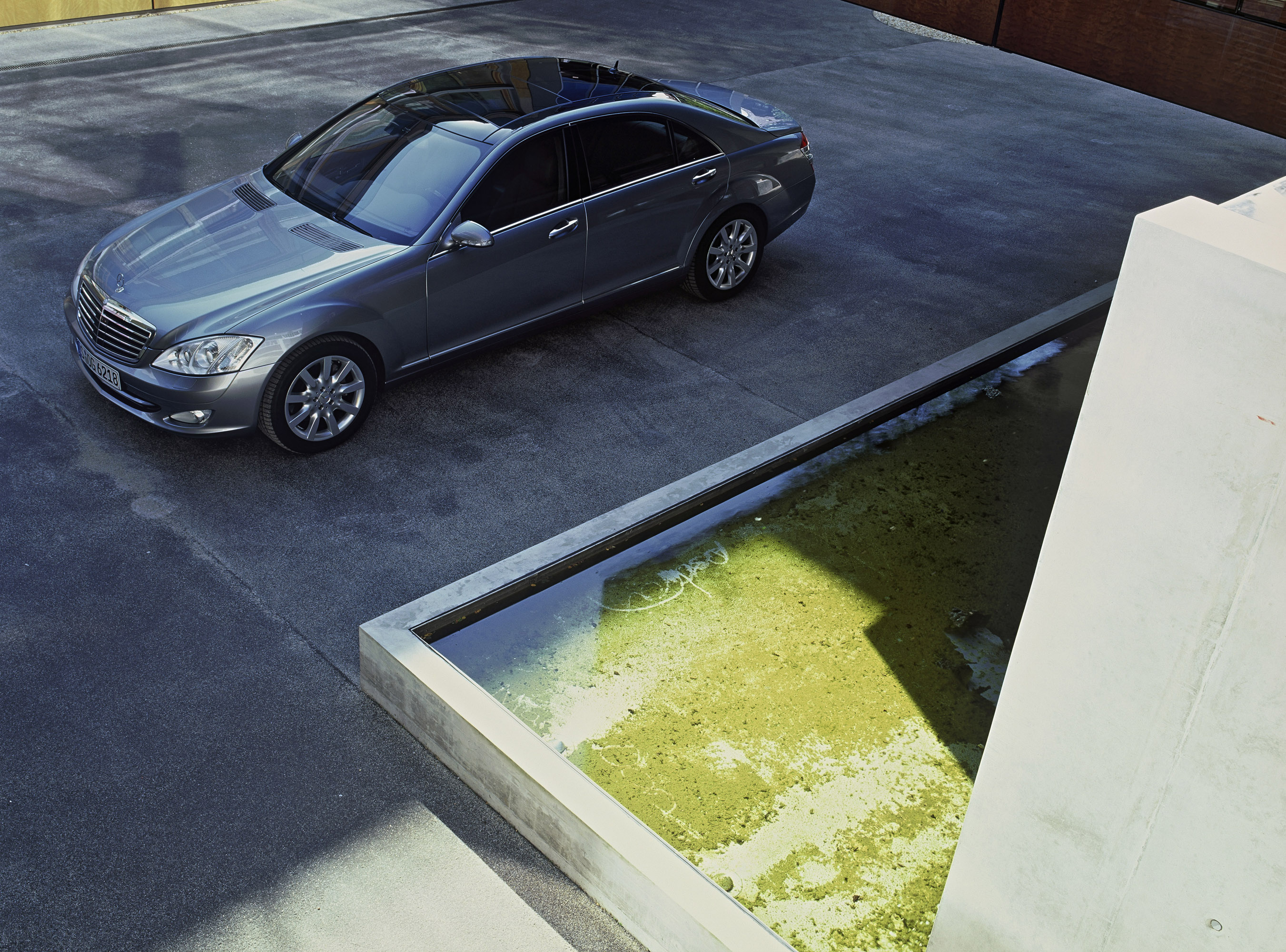 Mercedes-Benz S-Class photo #42