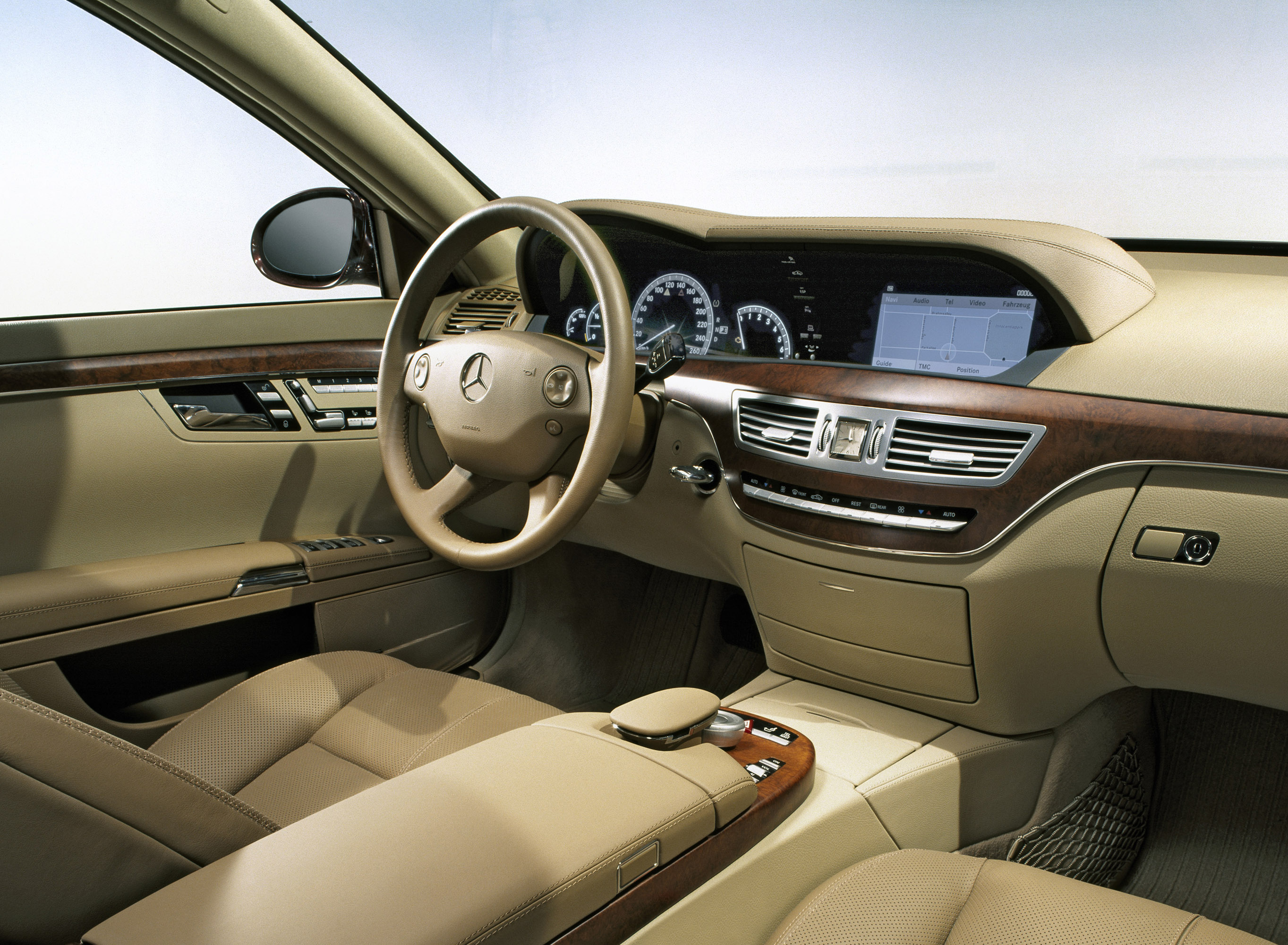 Mercedes-Benz S-Class photo #59