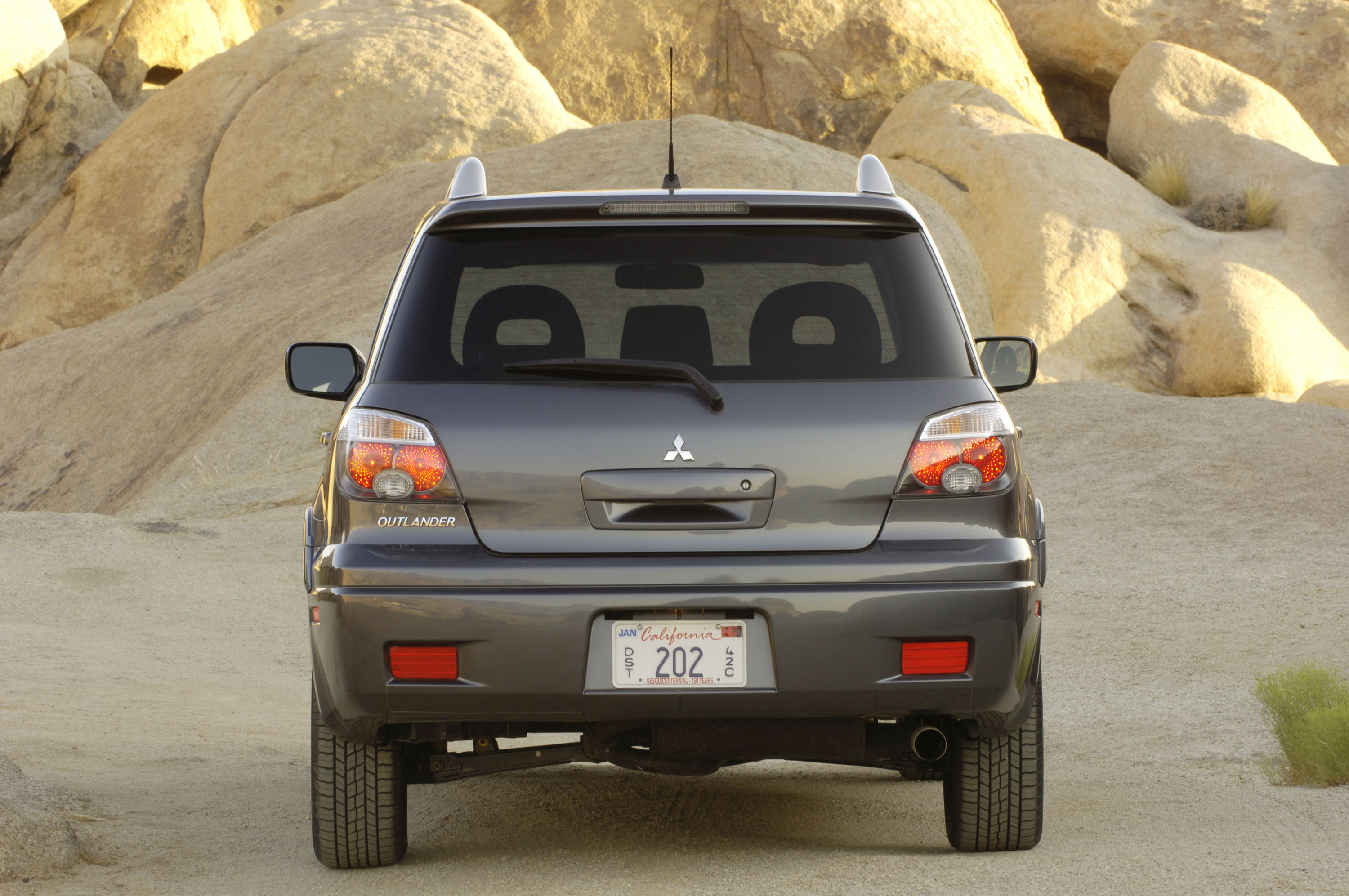 Mitsubishi Outlander photo #15