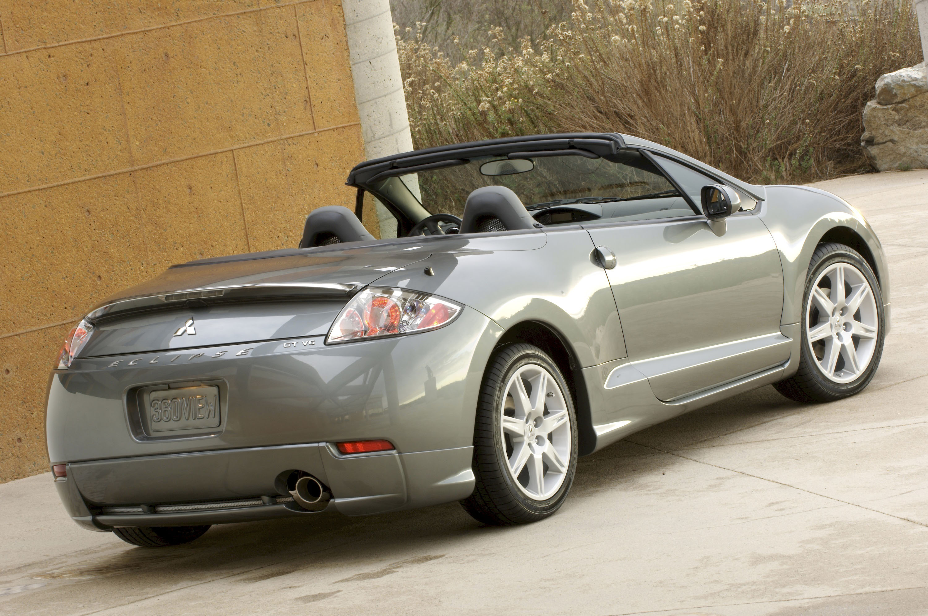 Mitsubishi Eclipse Spyder photo #22