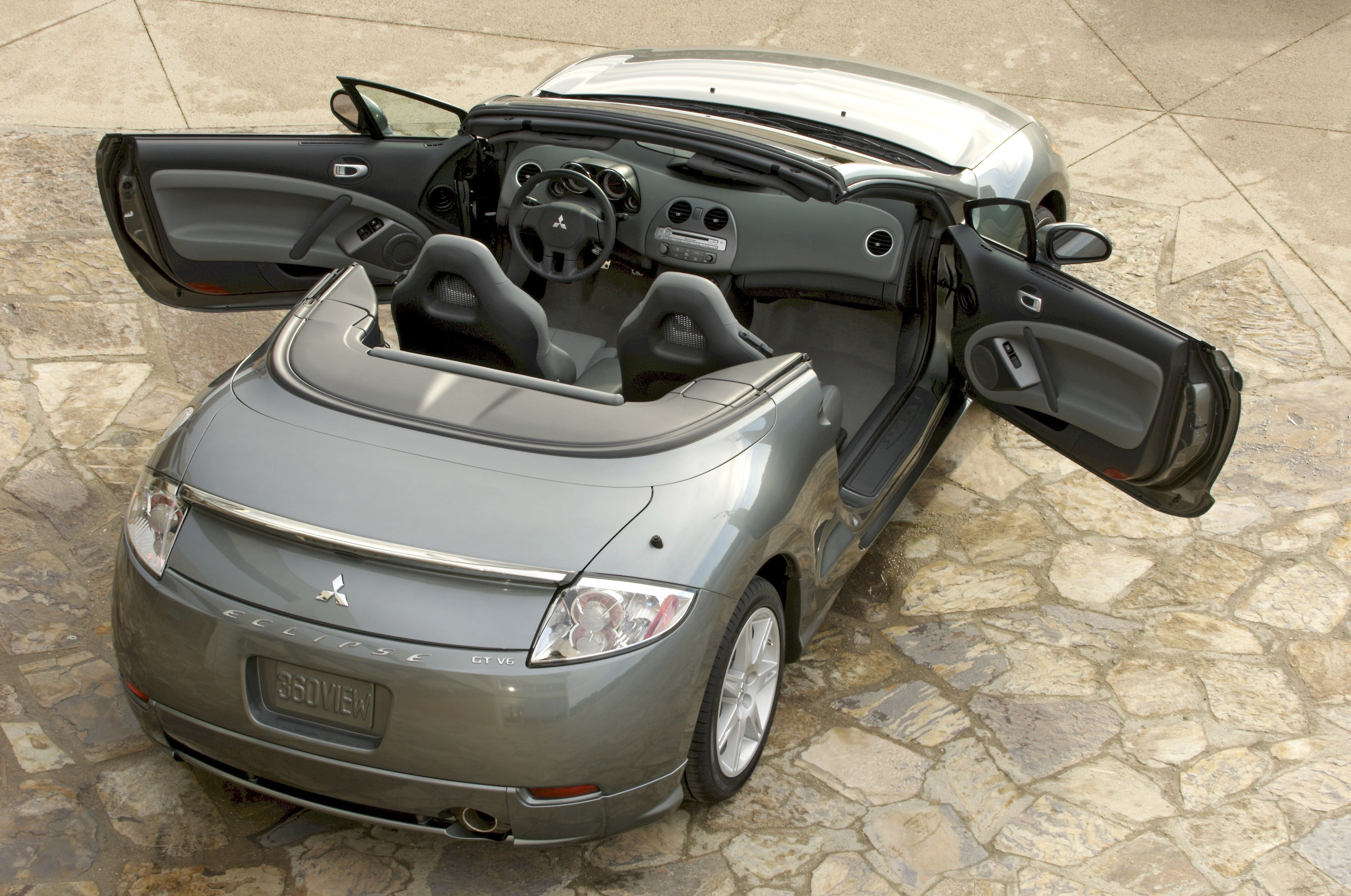 Mitsubishi Eclipse Spyder photo #24