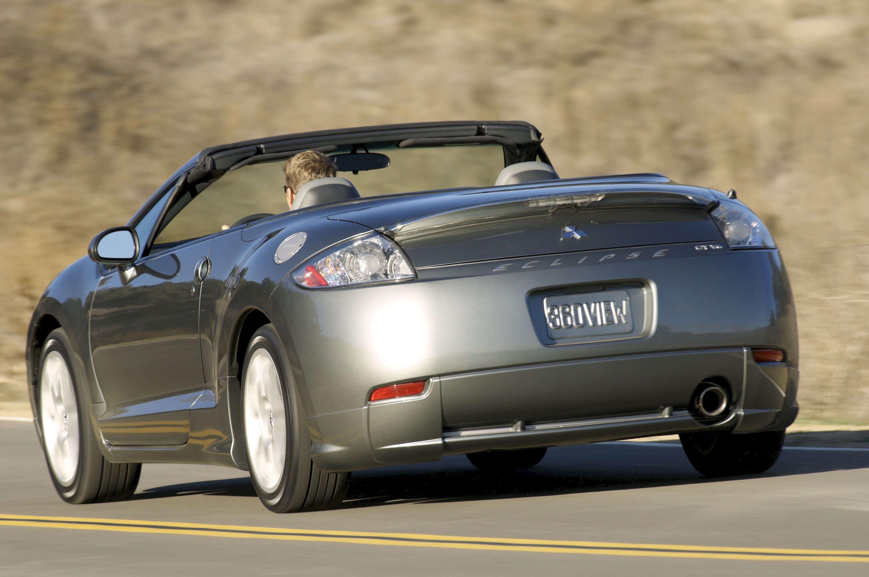 Mitsubishi Eclipse Spyder photo #27