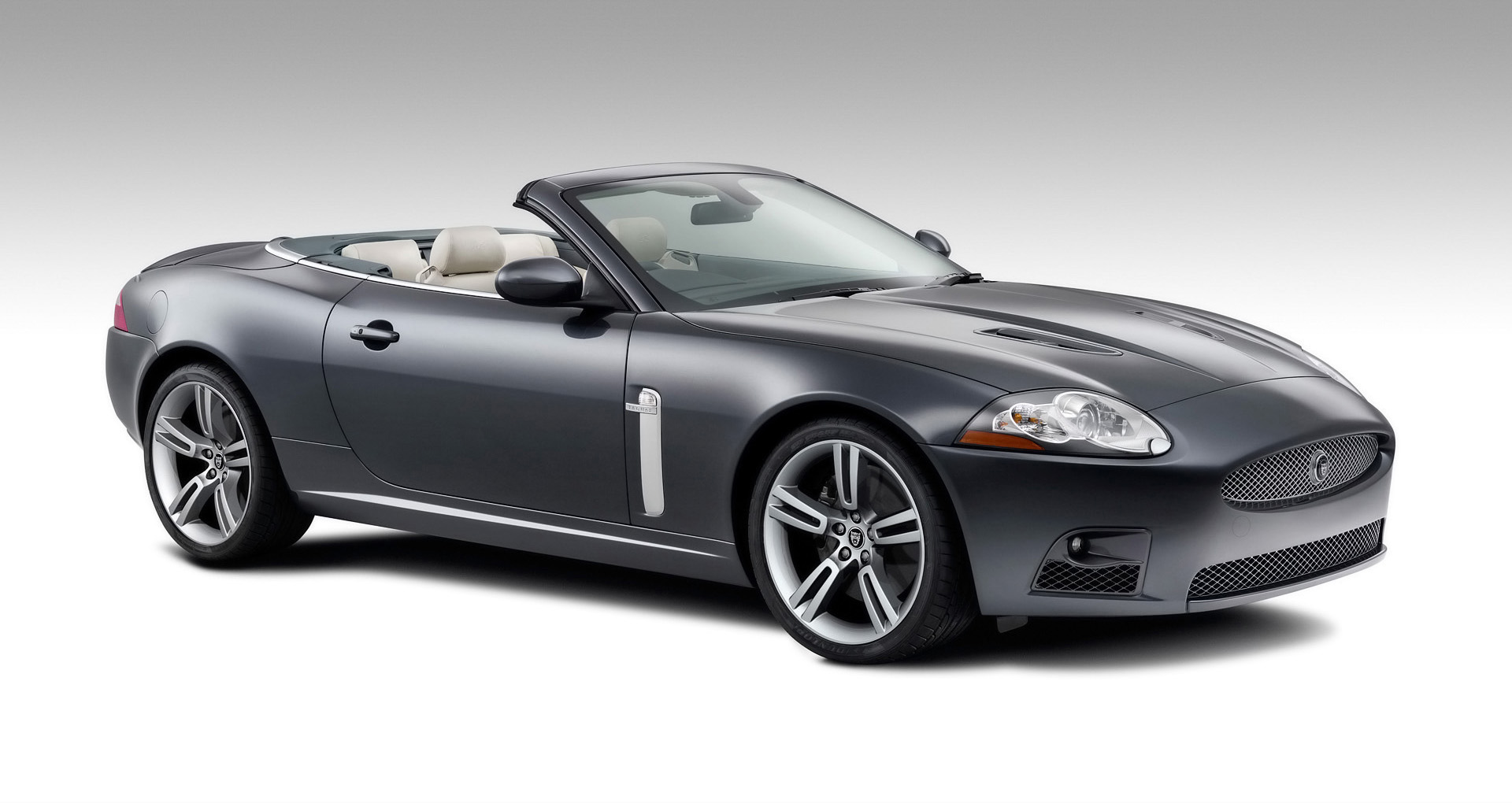 Jaguar XKR photo #15