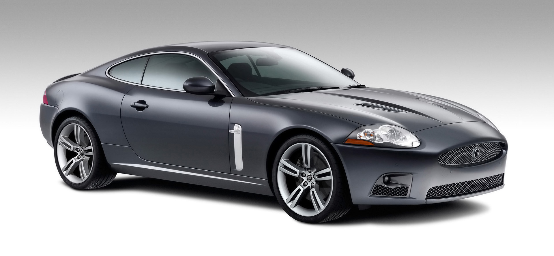 Jaguar XKR photo #16