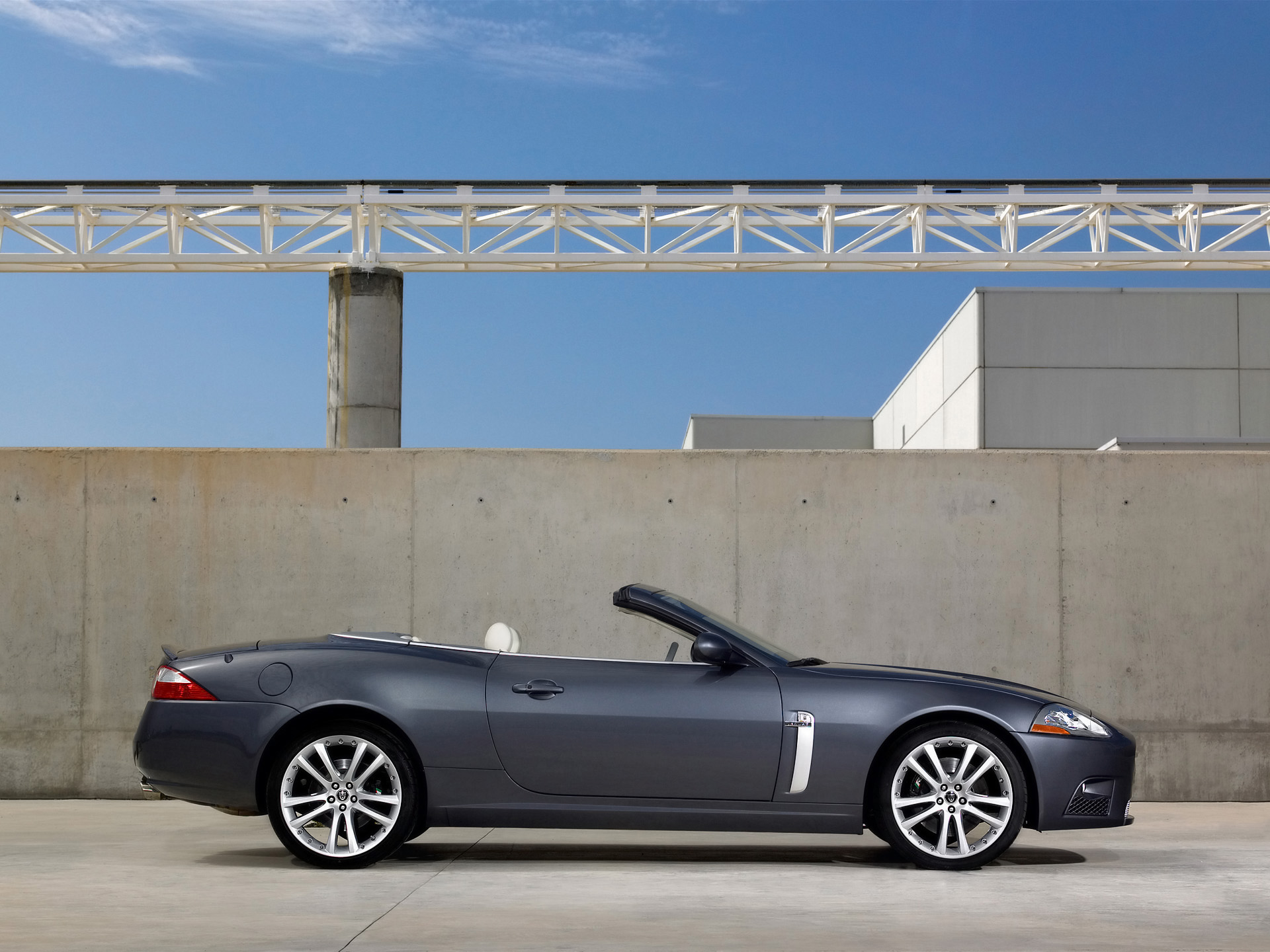 Jaguar XKR photo #17