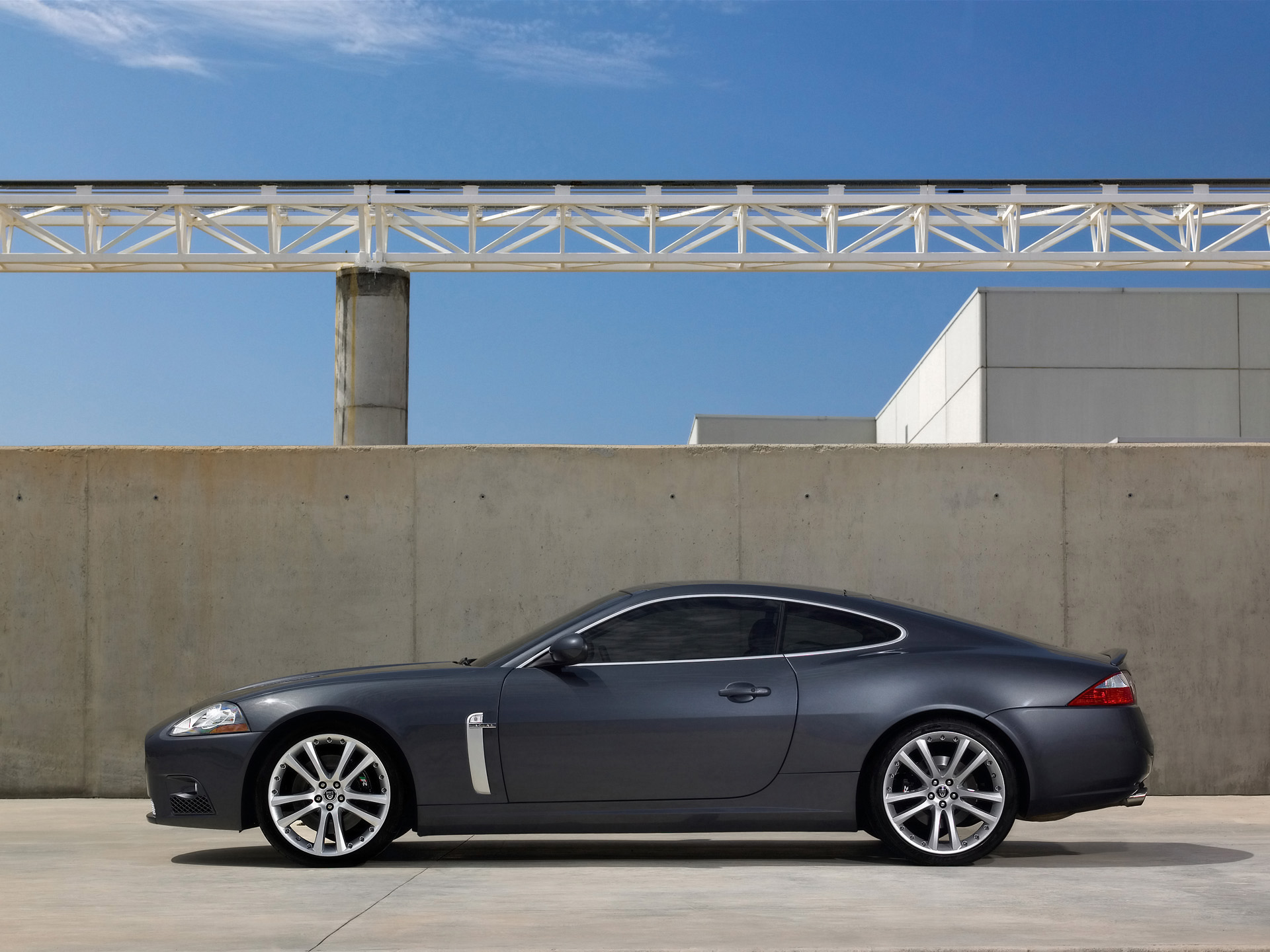 Jaguar XKR photo #19