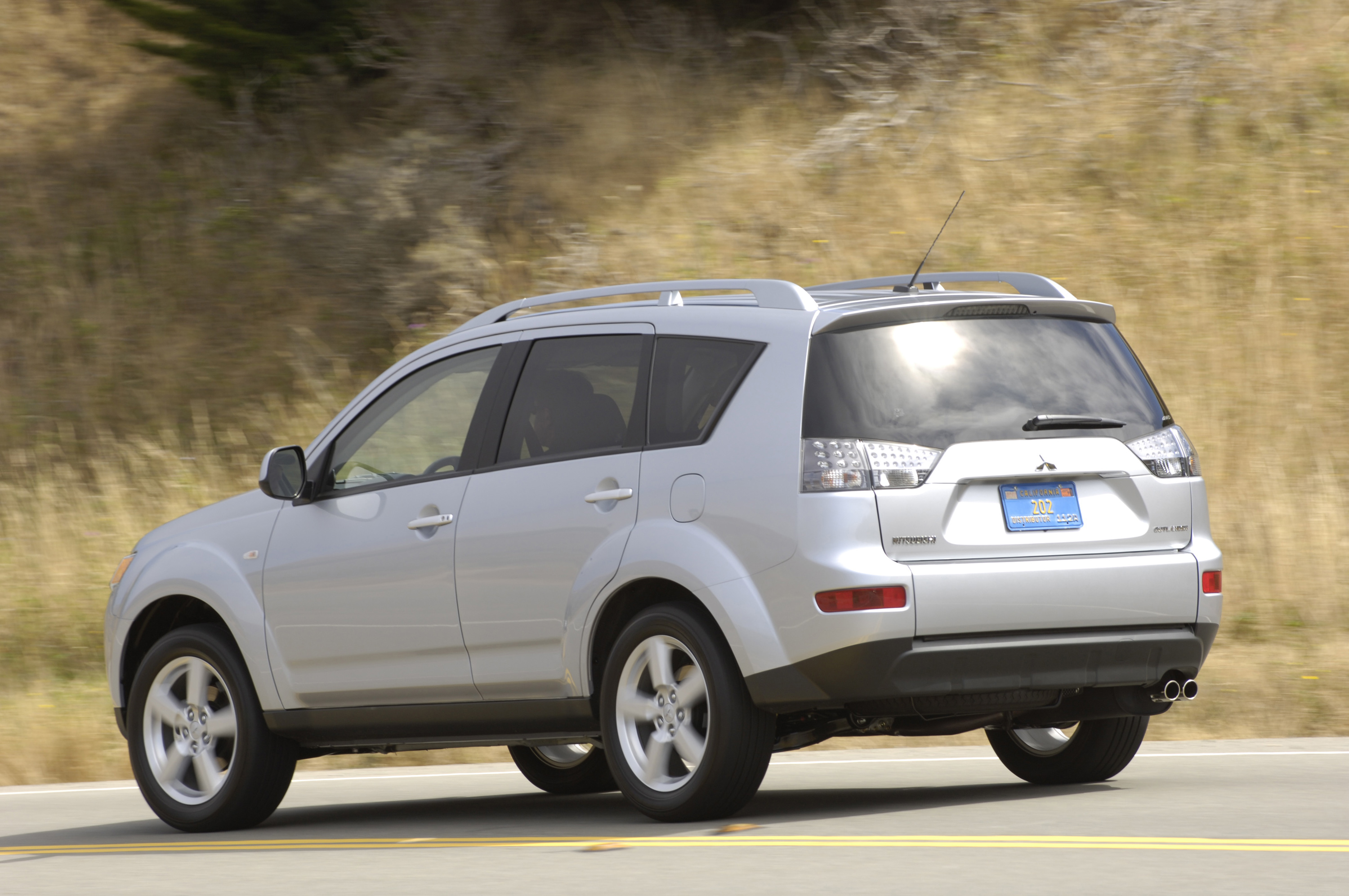 Mitsubishi Outlander photo #29