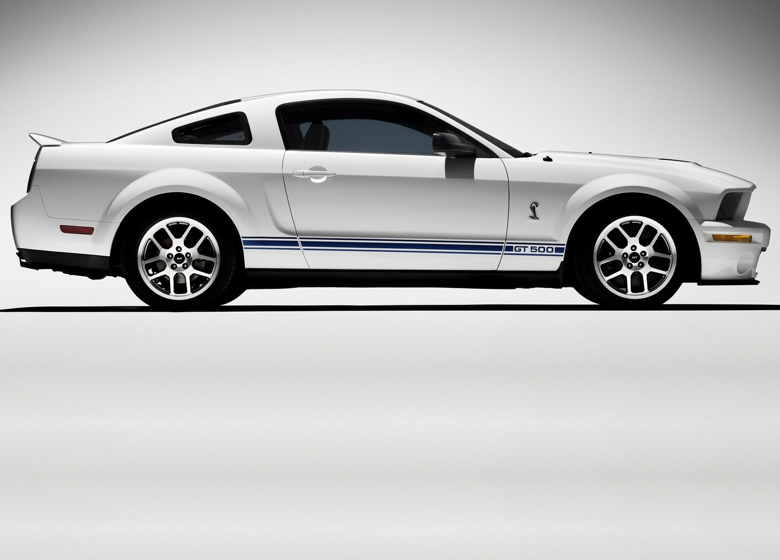 Shelby Ford Mustang GT500 photo #25