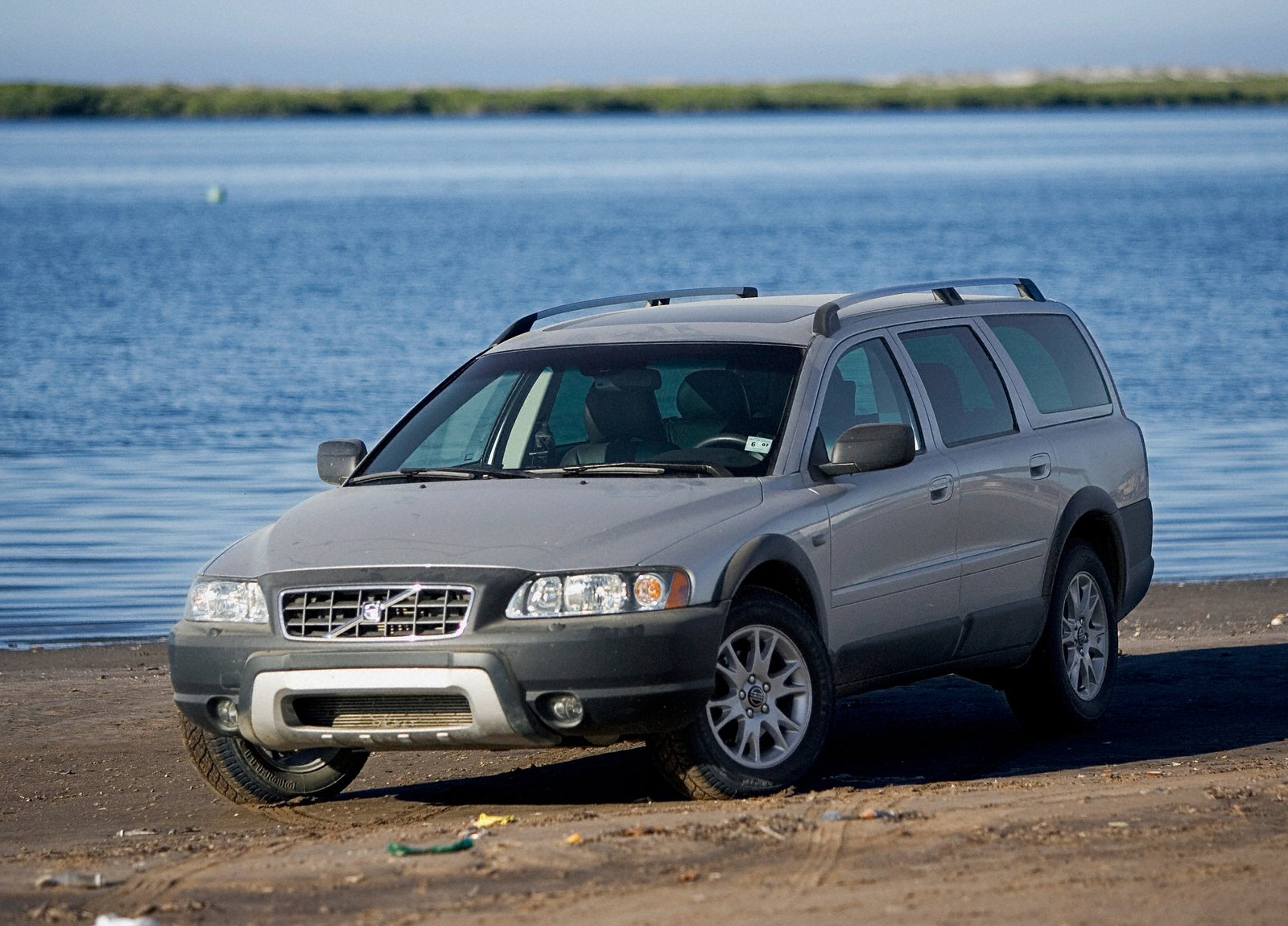 Volvo XC70 photo #17