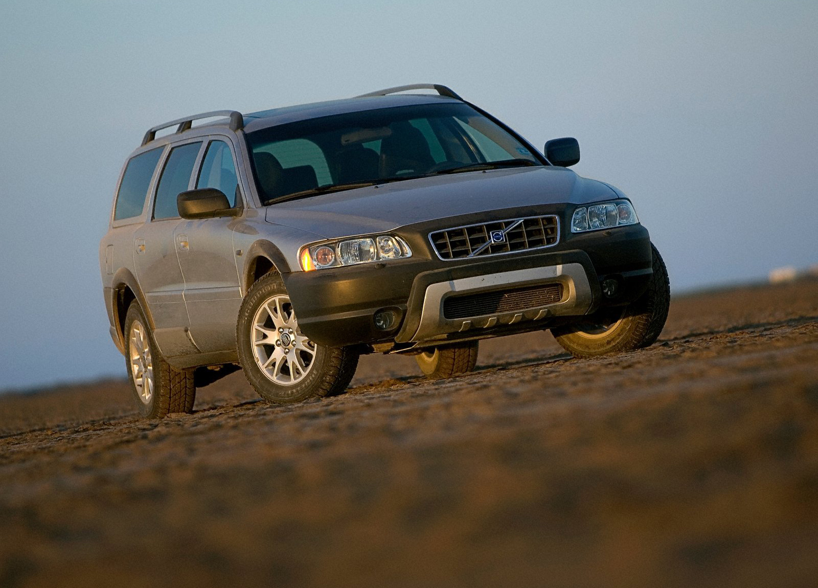 Volvo XC70 photo #21