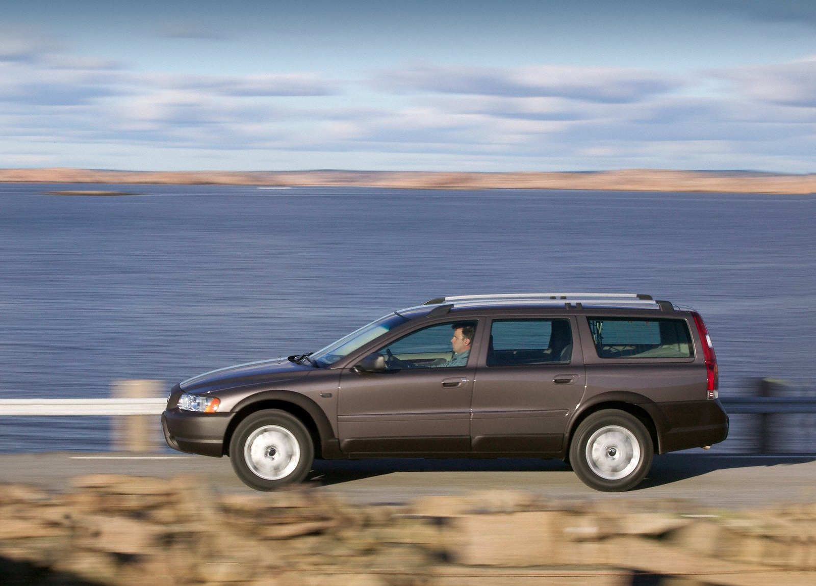 Volvo XC70 photo #24