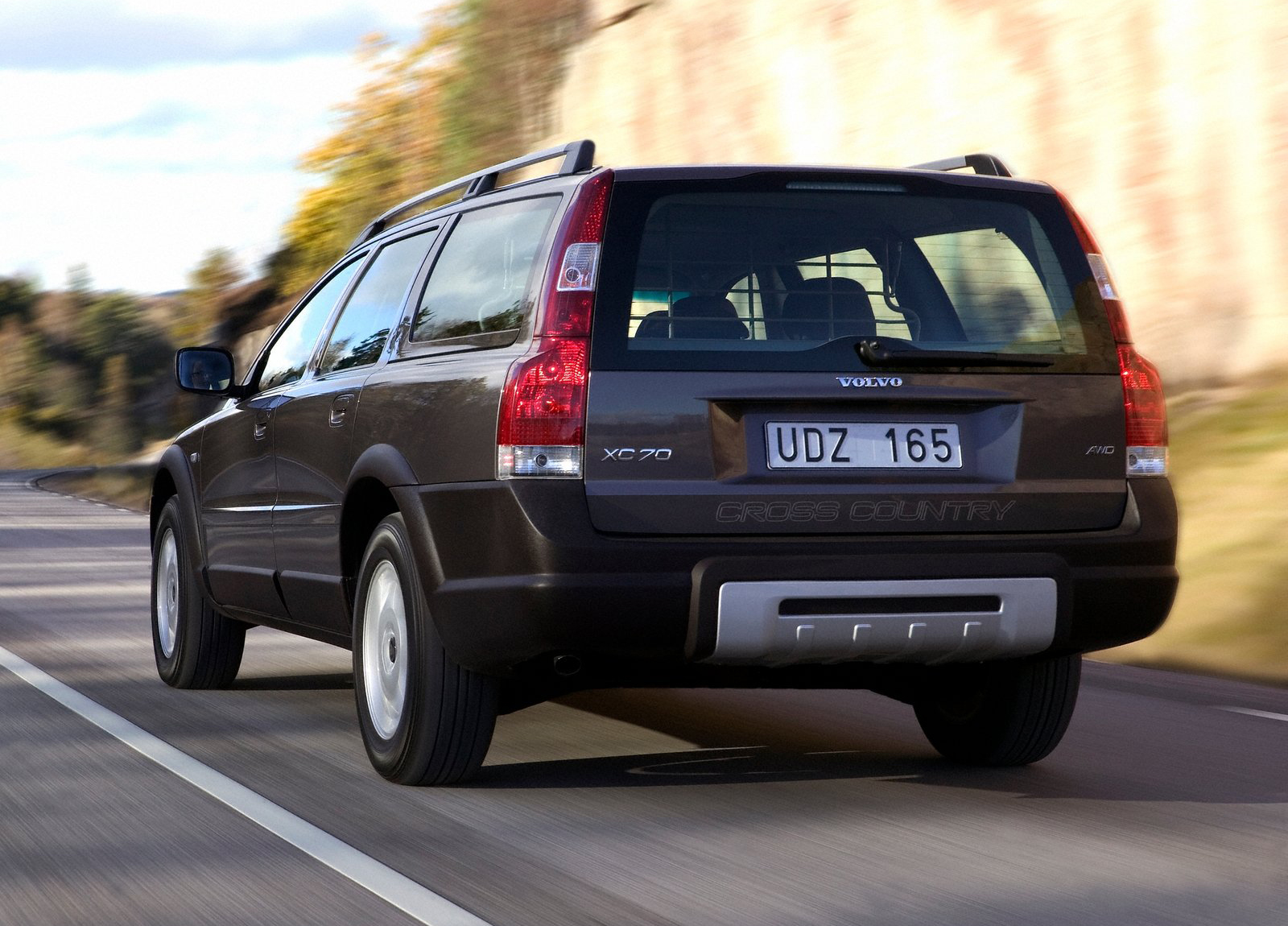 Volvo XC70 photo #32