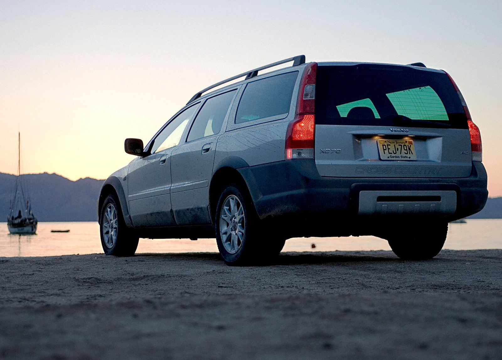 Volvo XC70 photo #38