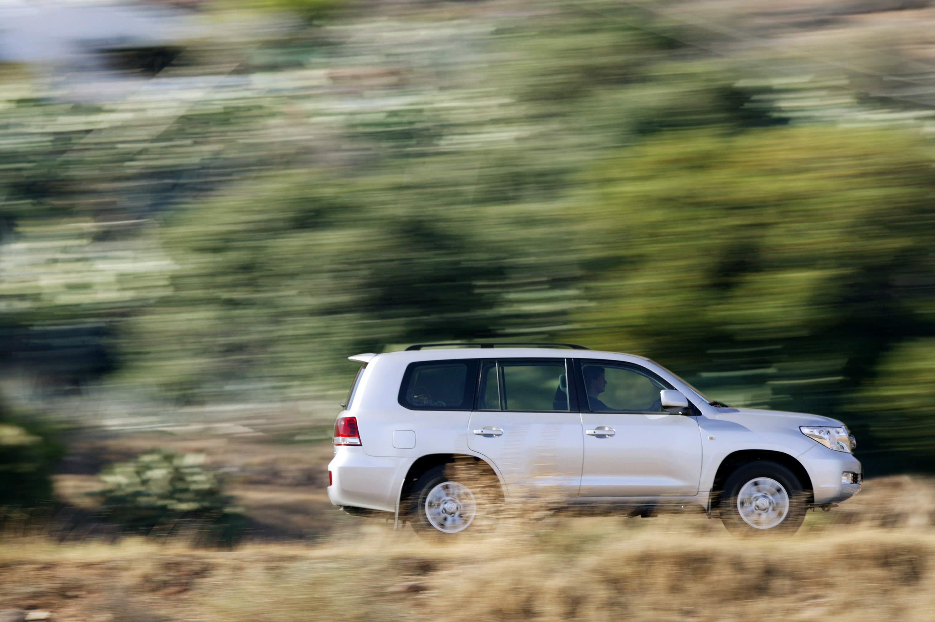 Toyota Land Cruiser V8 photo #20