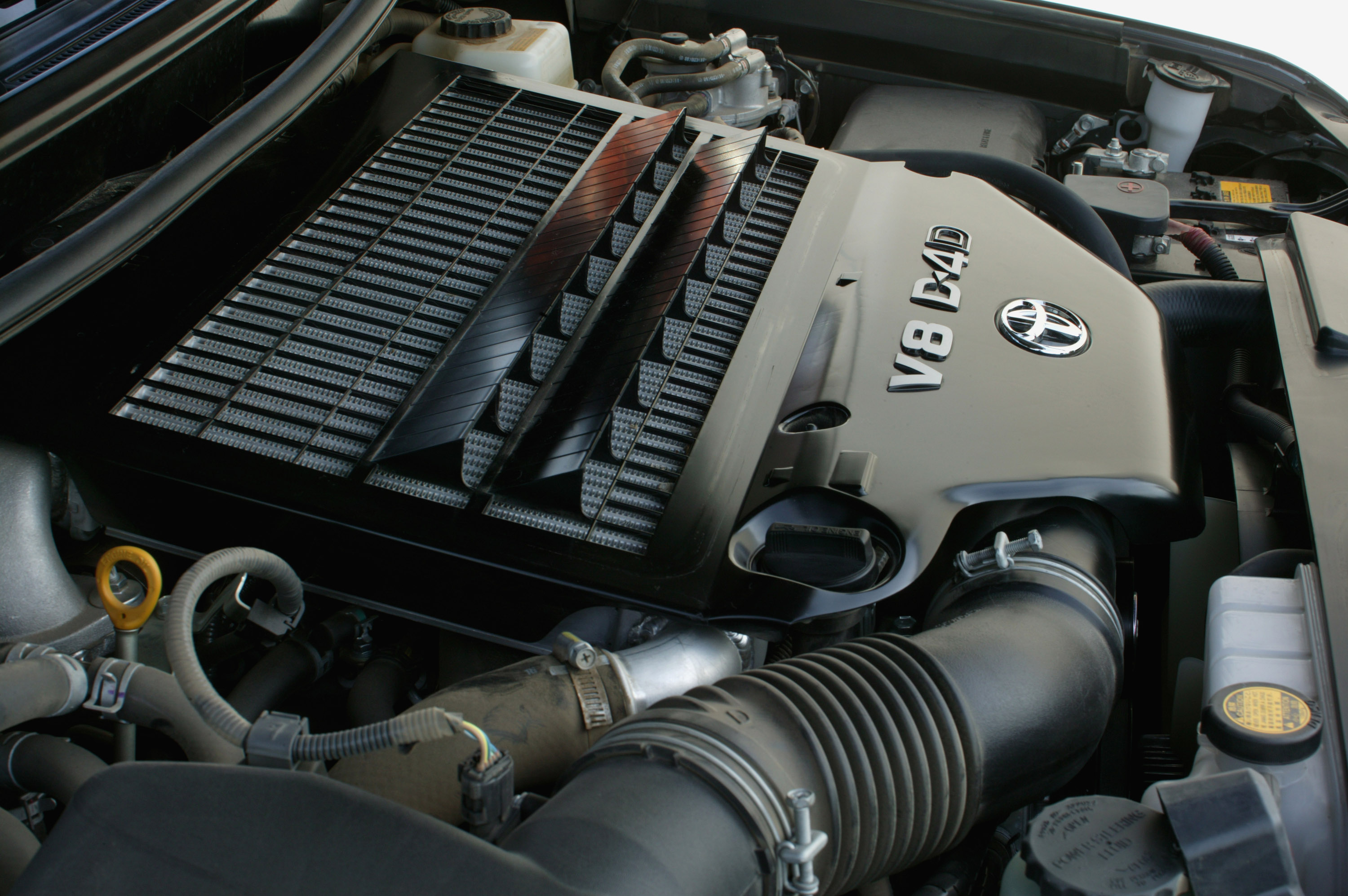 Toyota Land Cruiser V8 photo #57