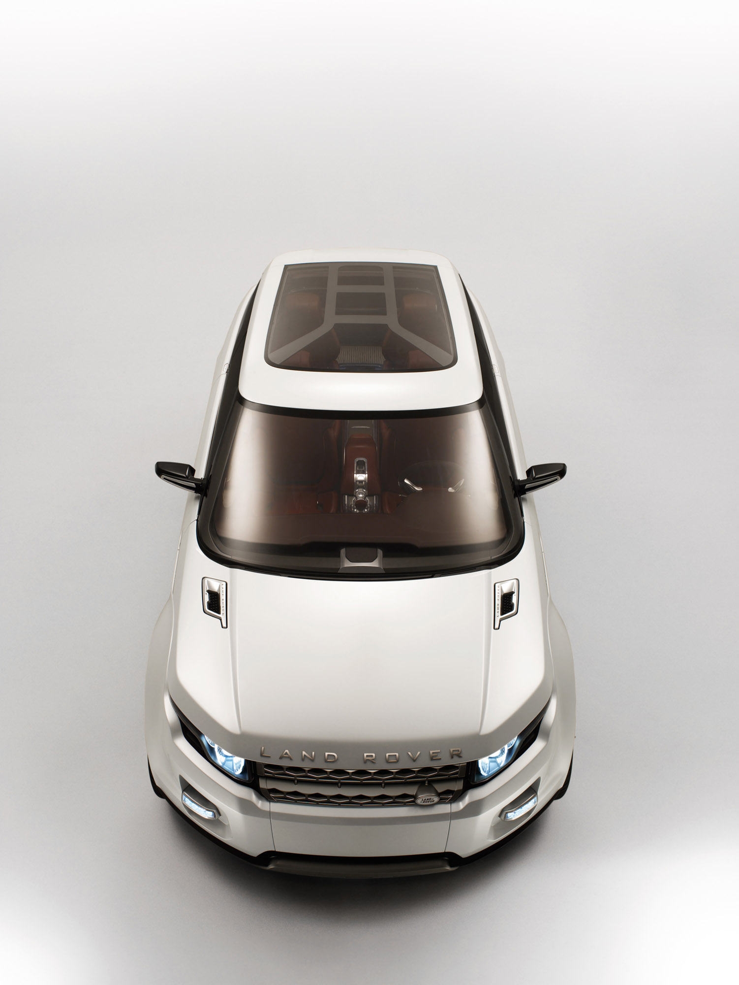 Land Rover LRX Concept photo #16