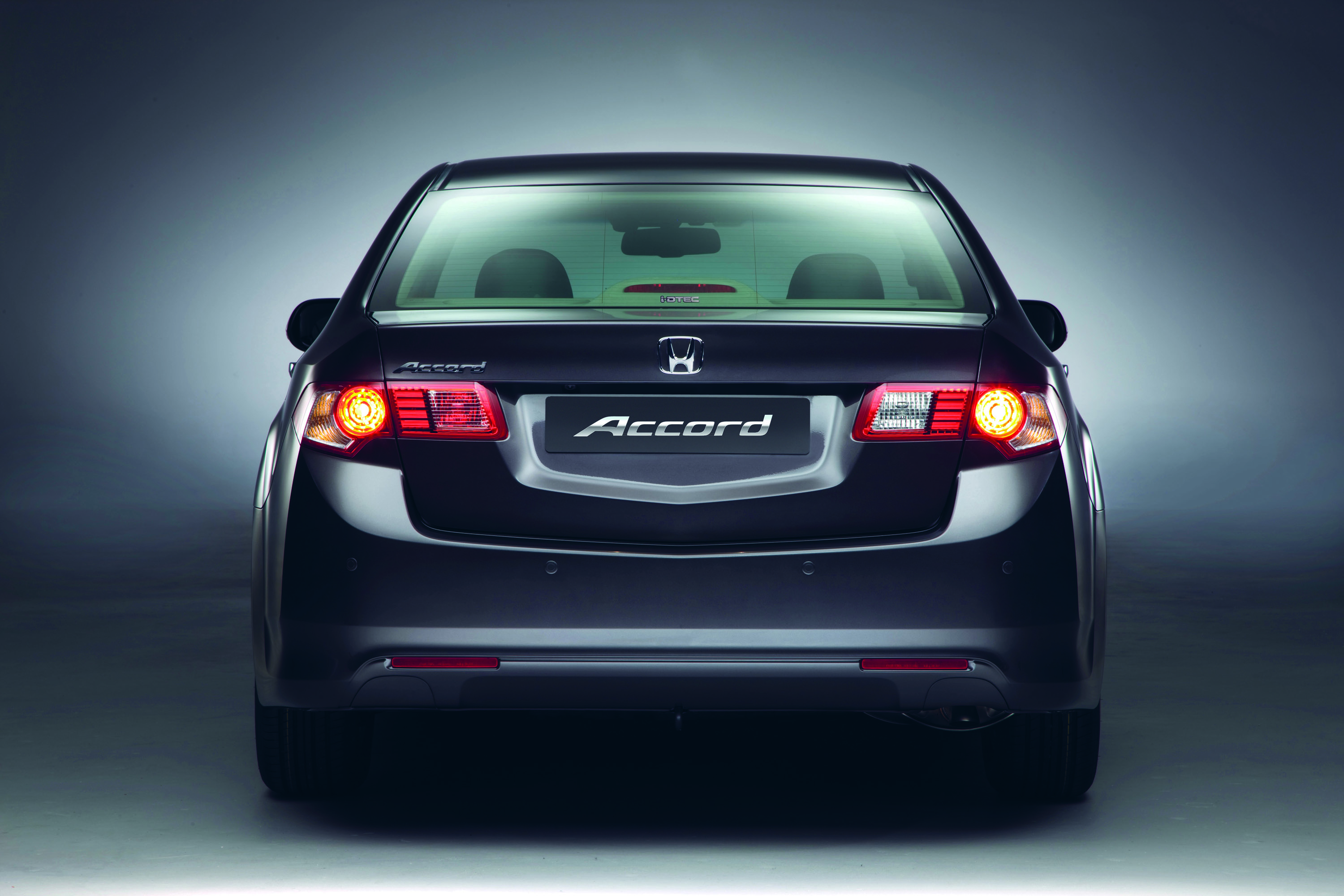 Honda Accord photo #30