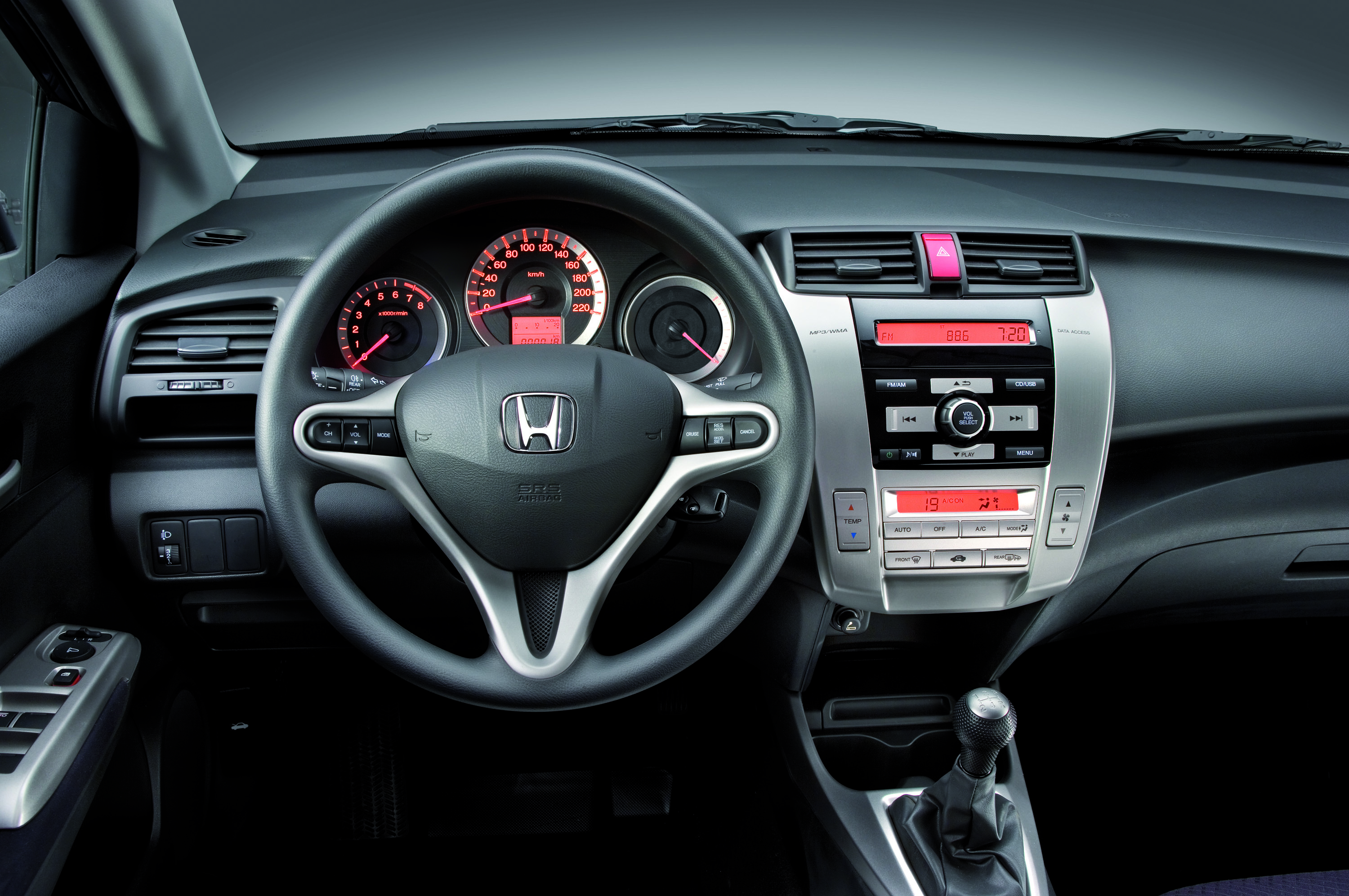 Honda City photo #17