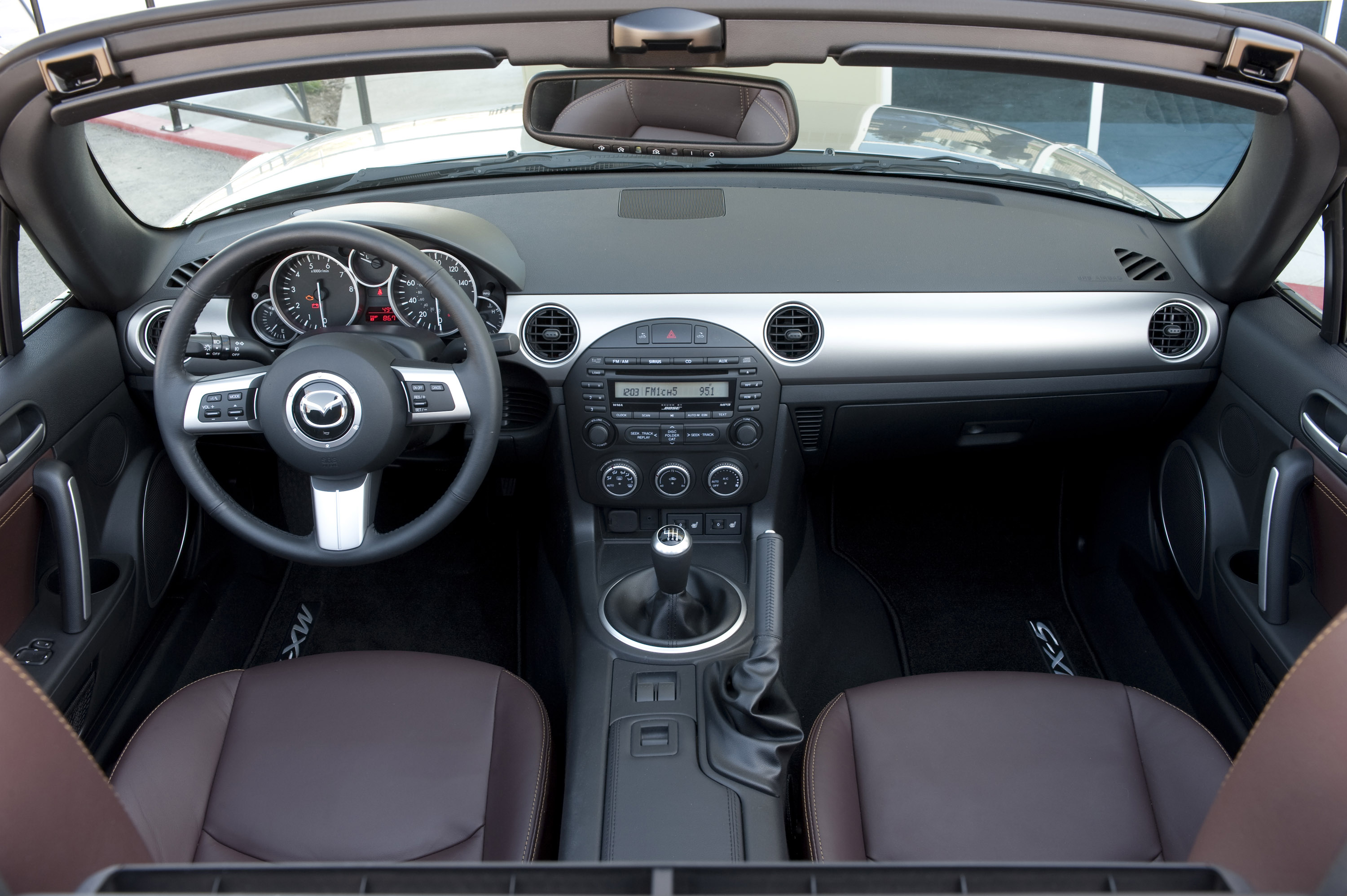 Mazda MX-5 photo #23