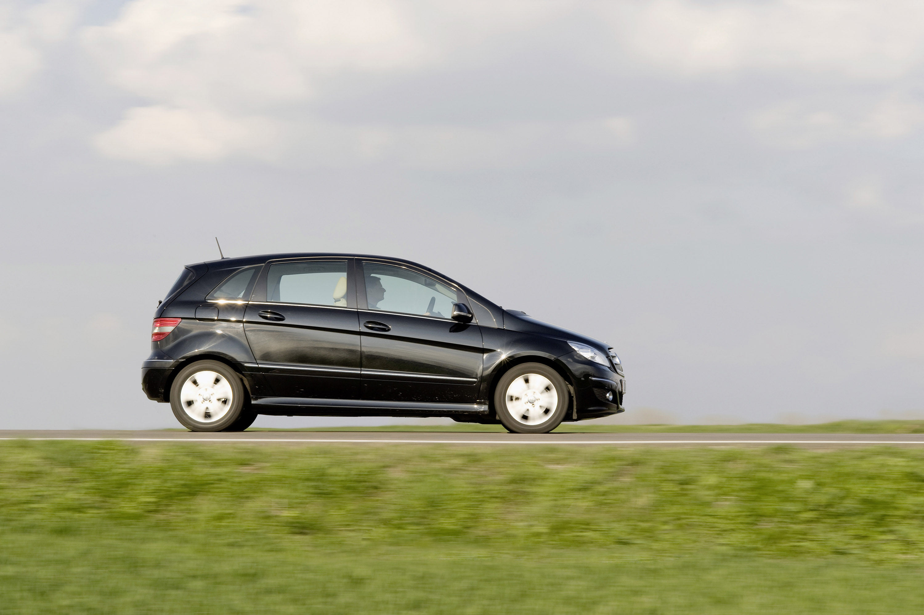 Mercedes-Benz B-Class photo #28