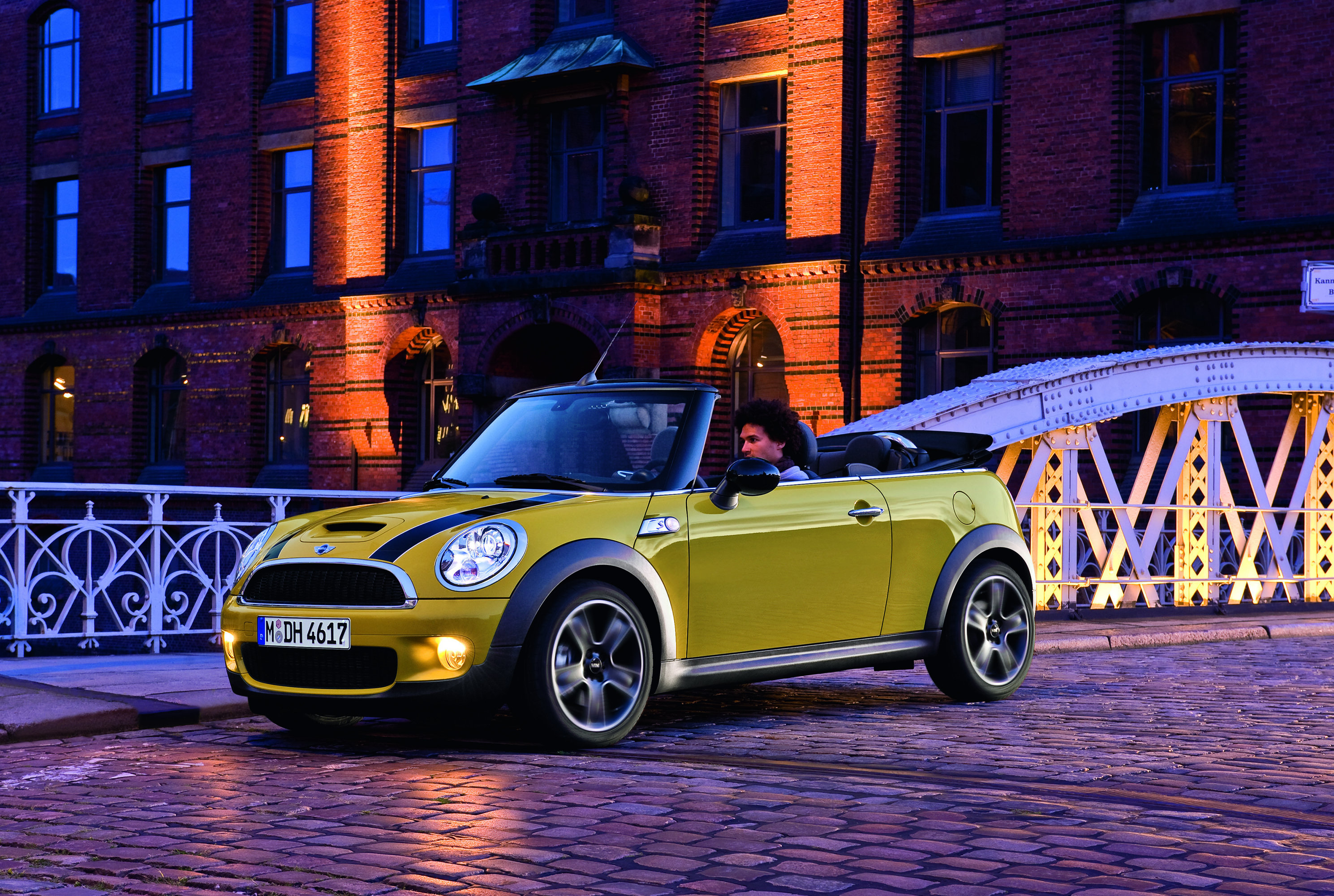 MINI Convertible photo #15